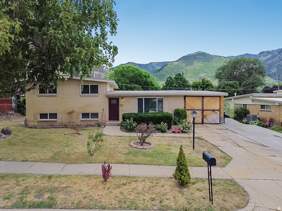 main property photo 0