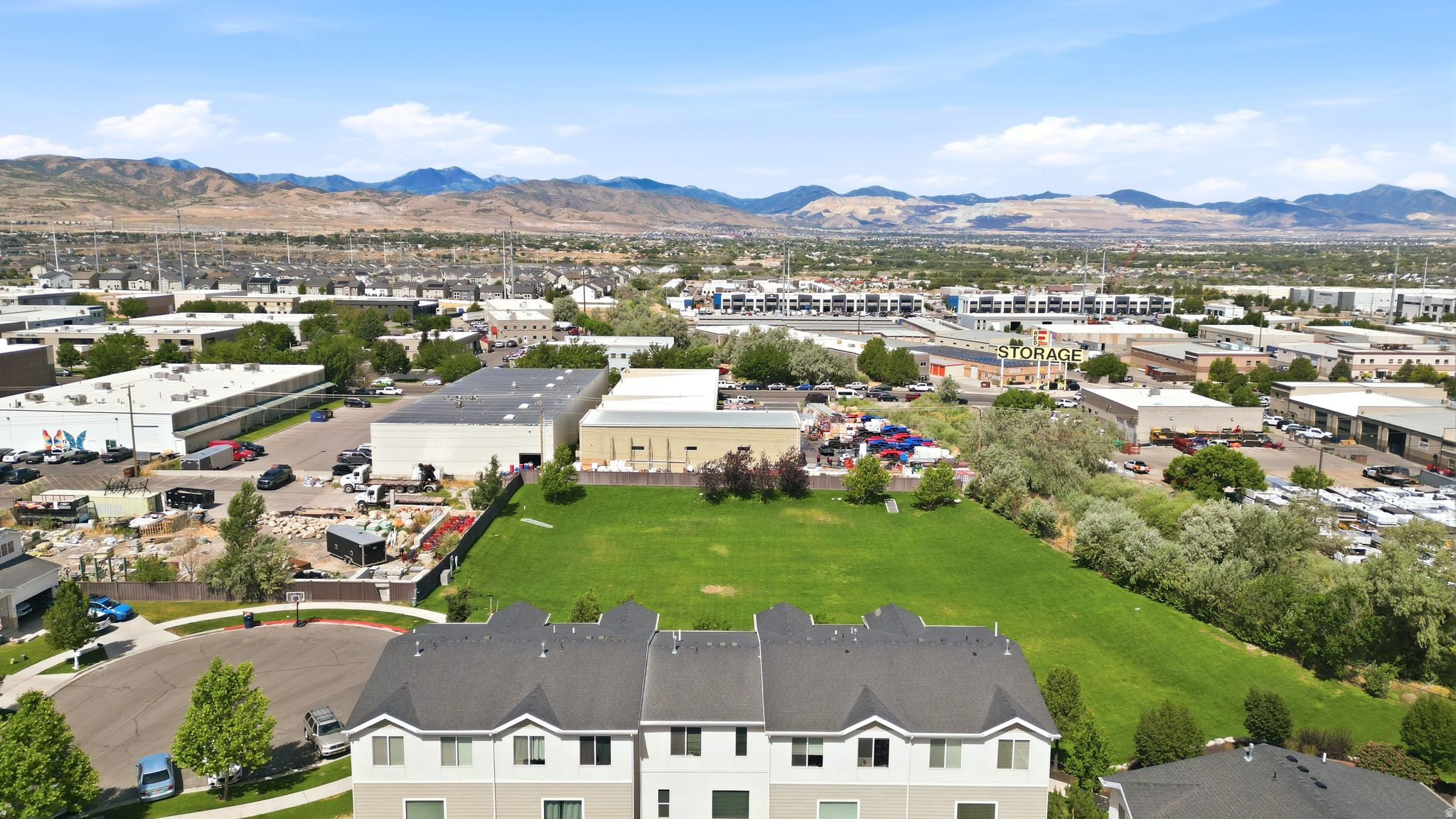 main property photo 31