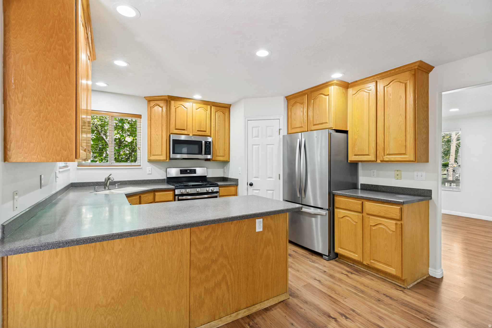 main property photo 8