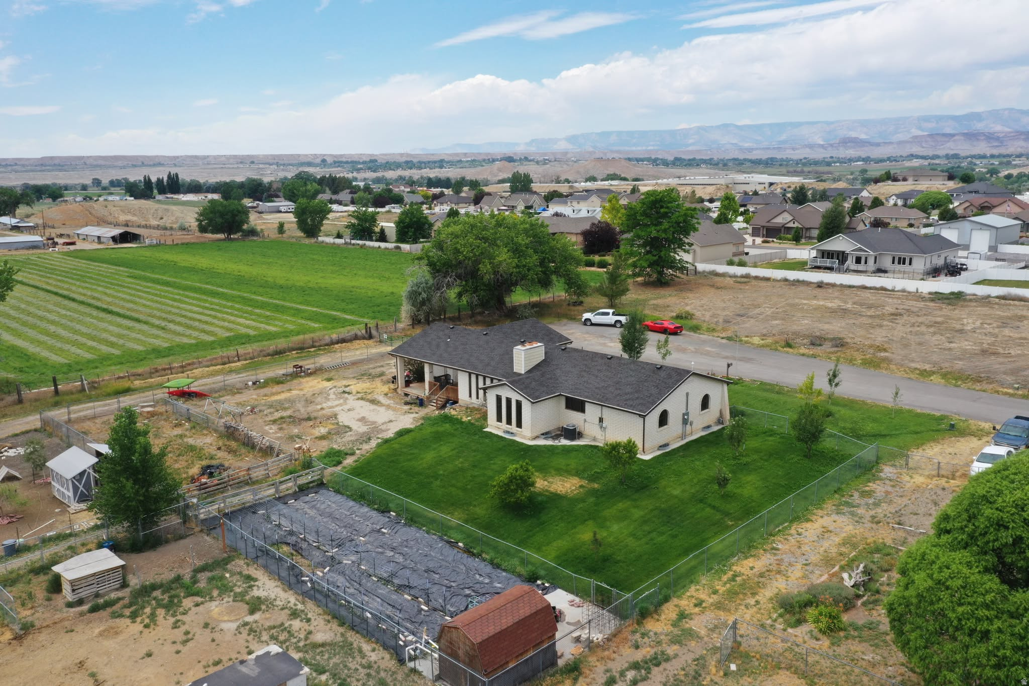 main property photo 14