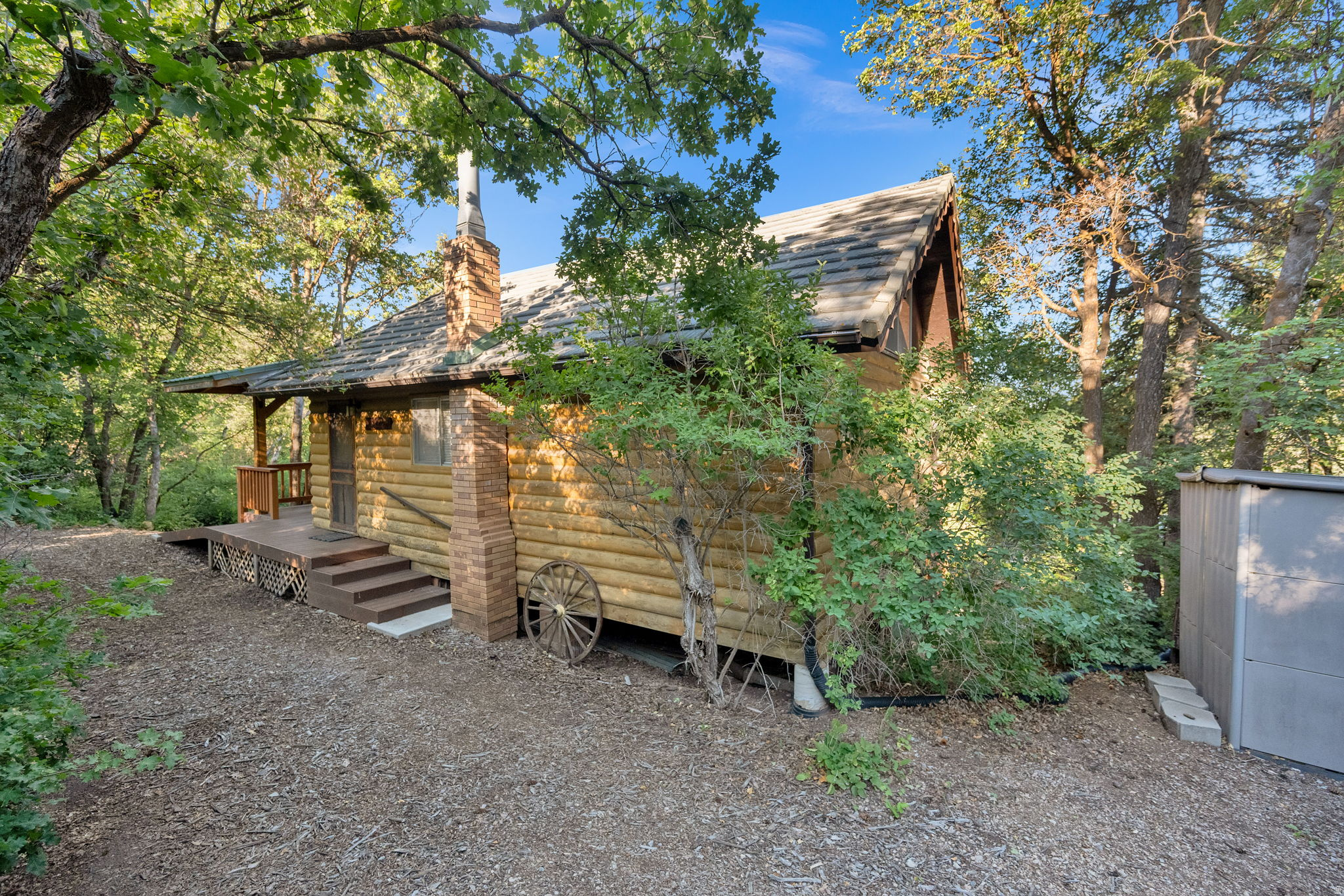 main property photo 11