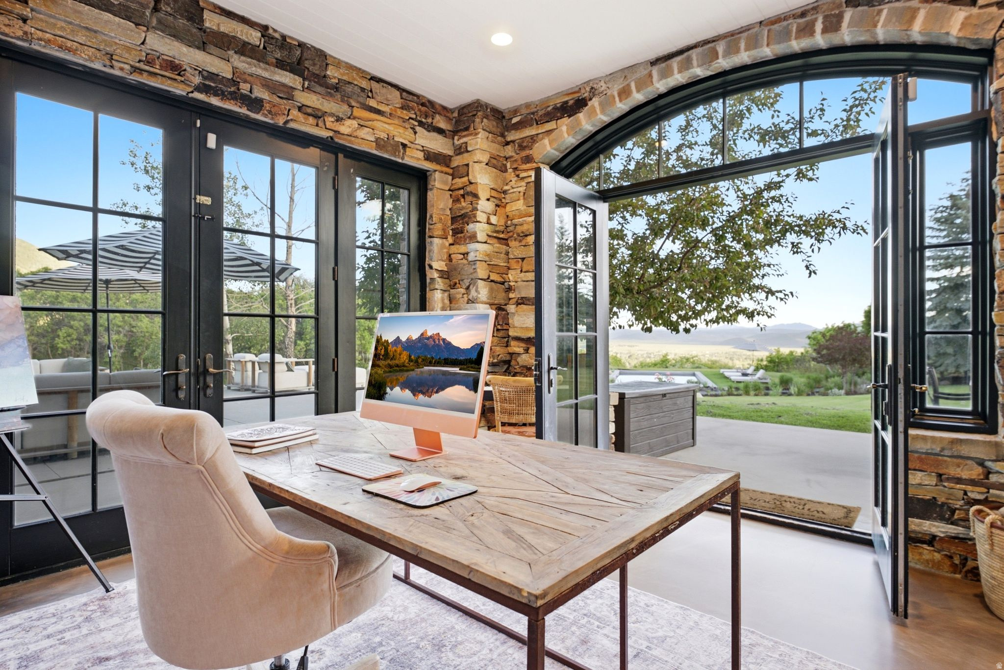 main property photo 17