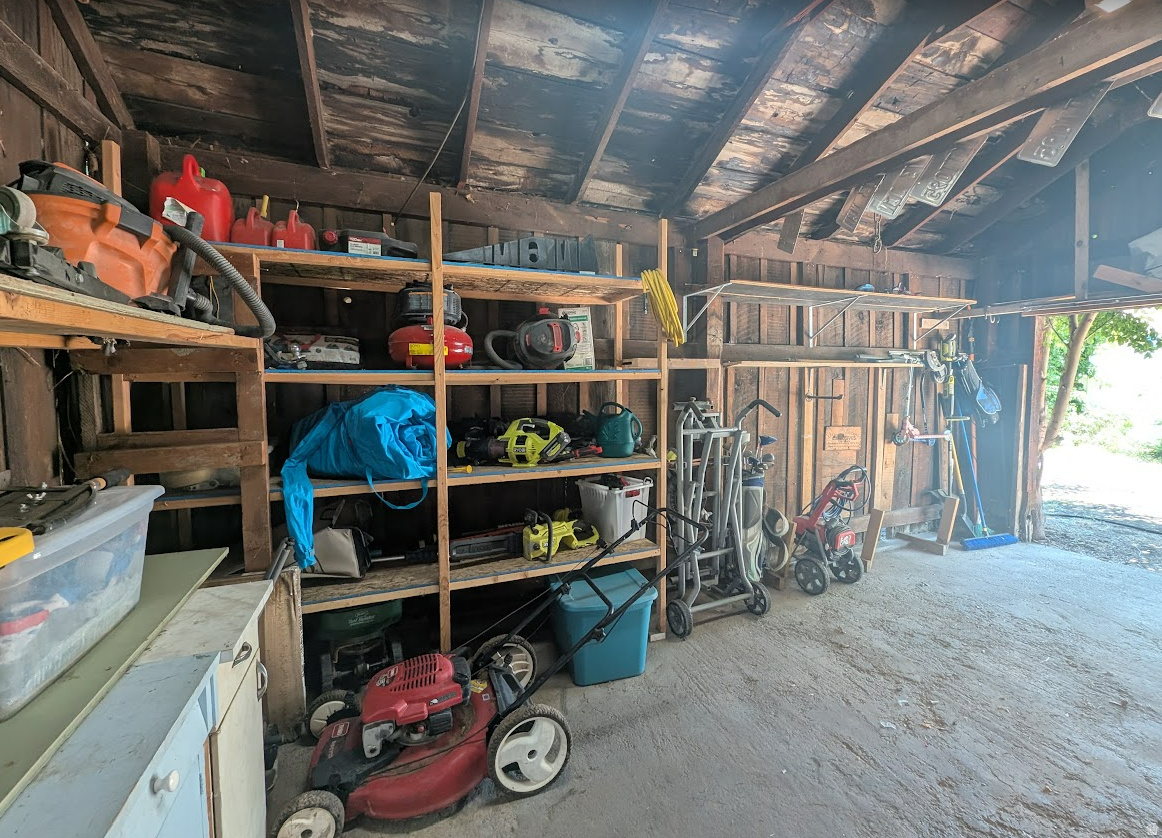 main property photo 40