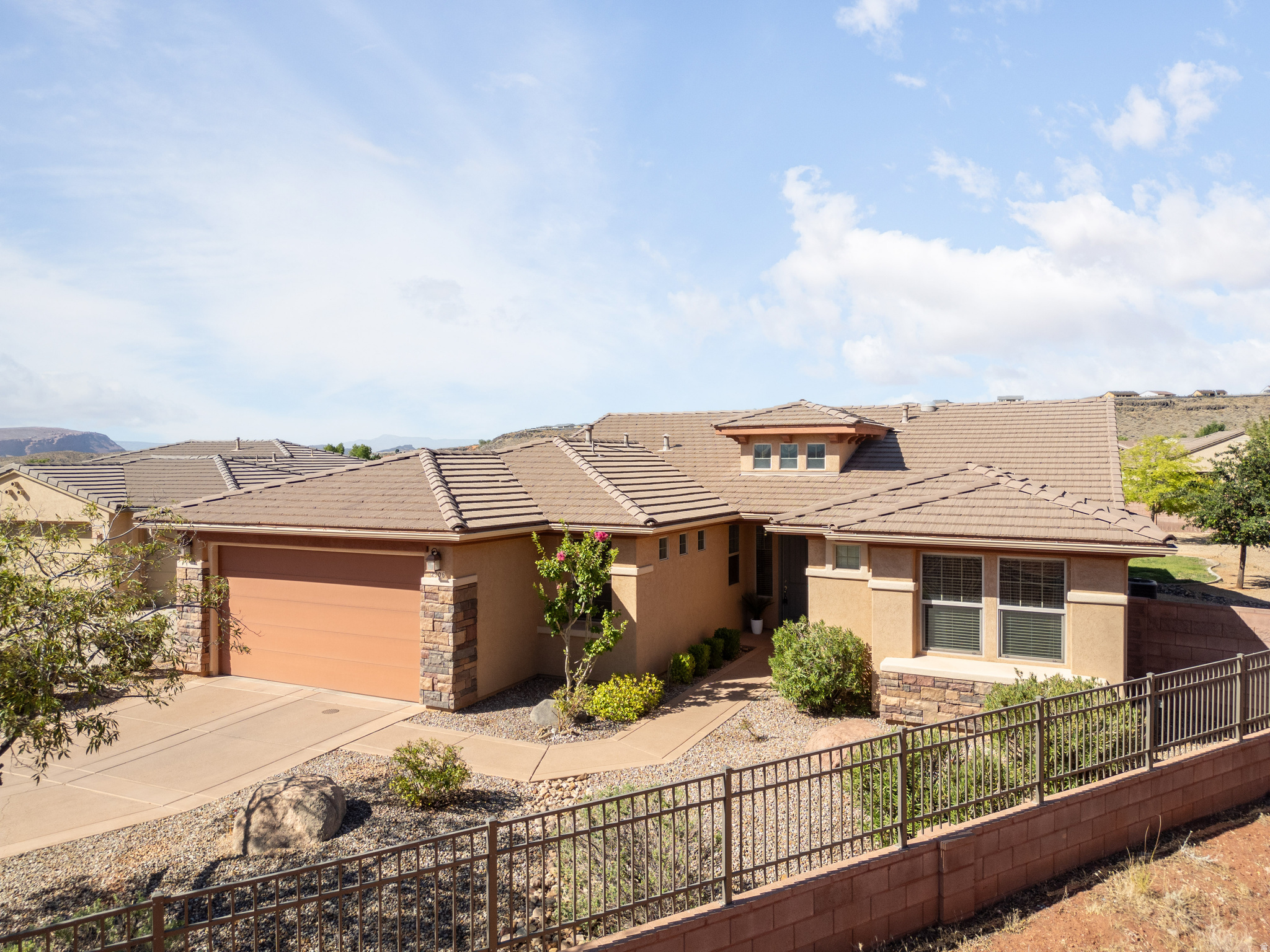 main property photo 0