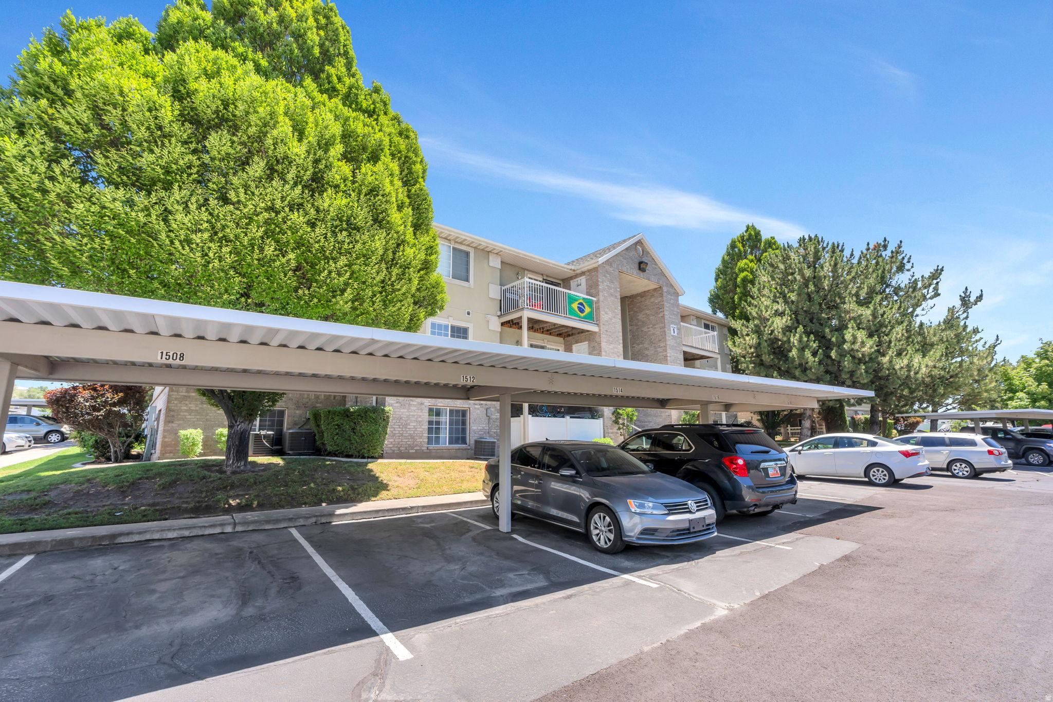 main property photo 23
