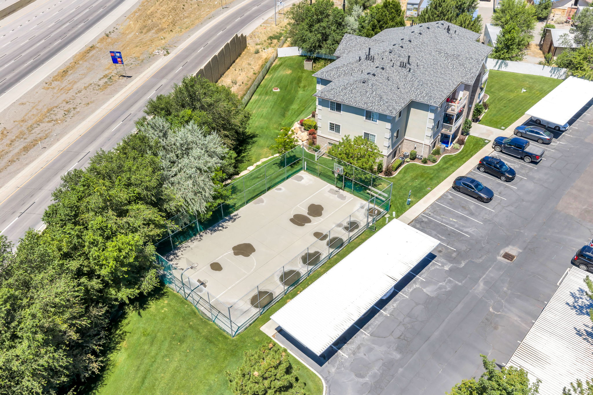 main property photo 26