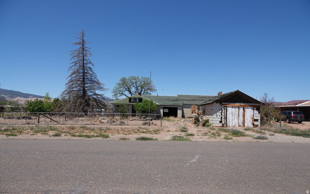 main property photo 0