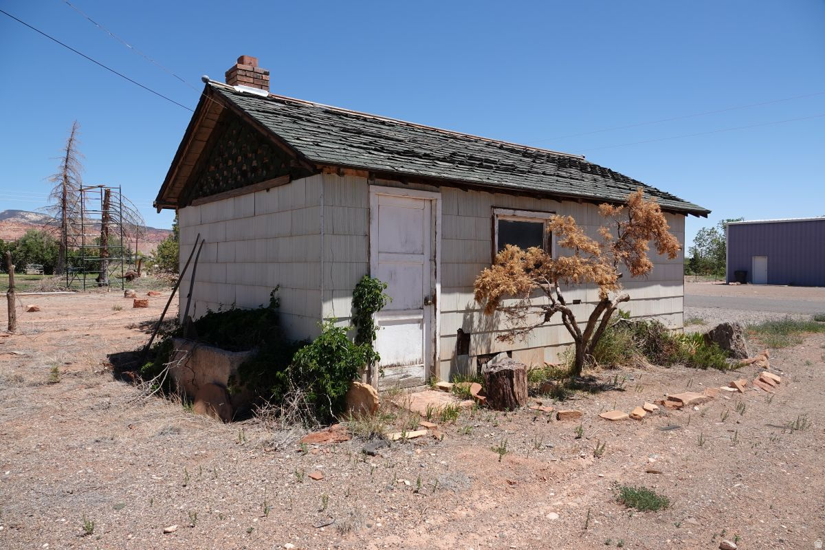 main property photo 6