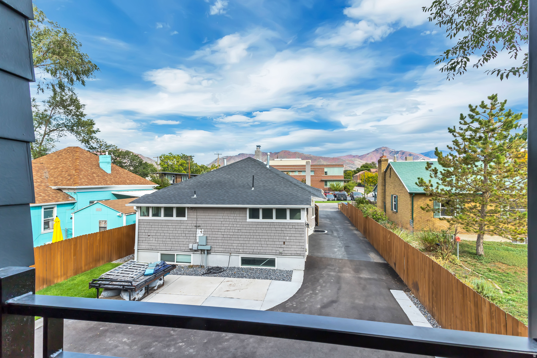 main property photo 50