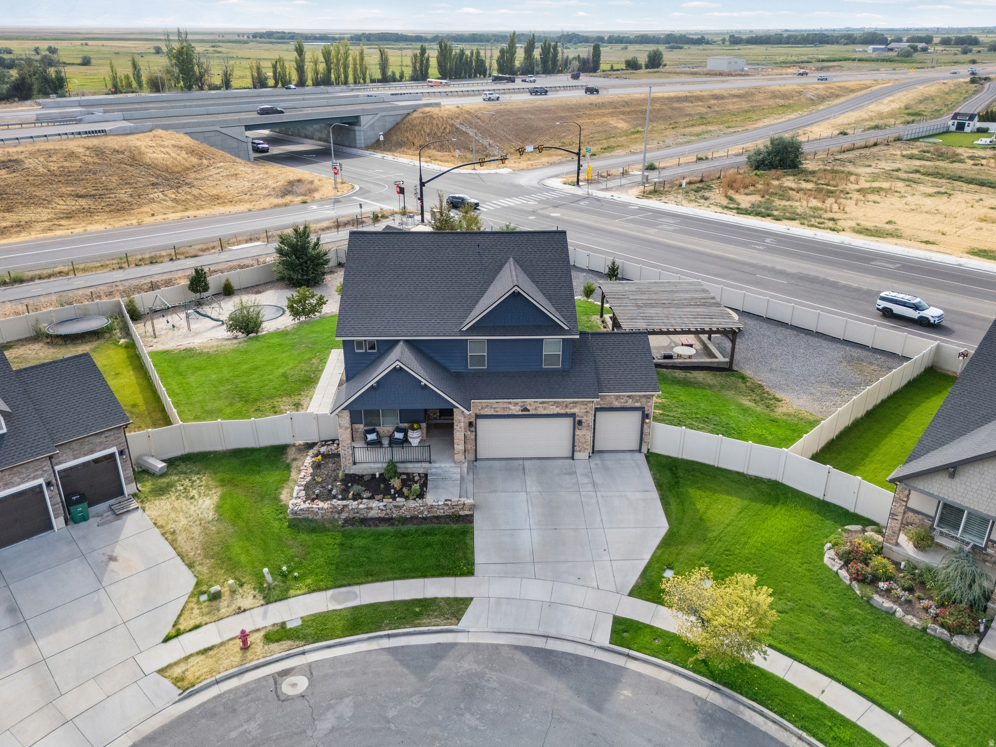 main property photo 61