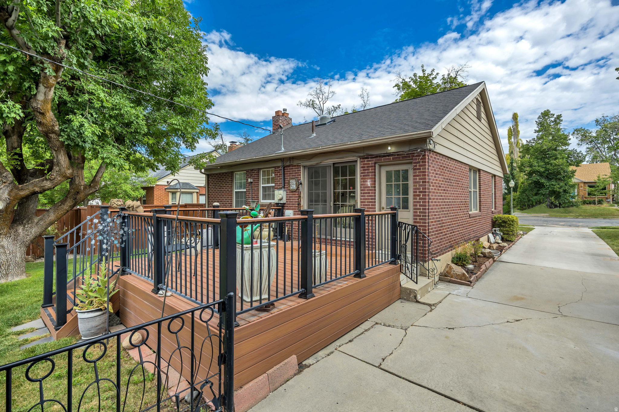 main property photo 22