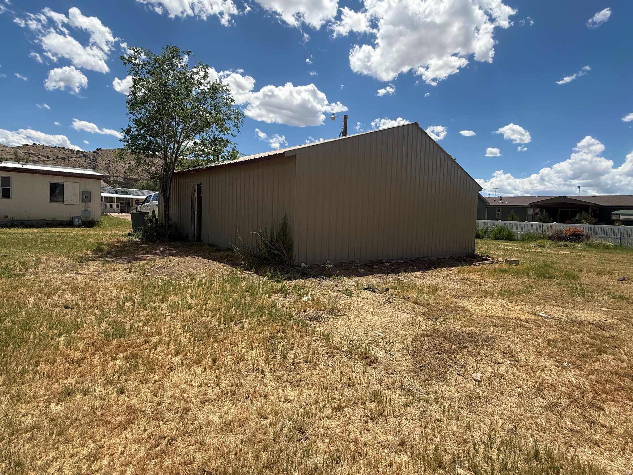 main property photo 14