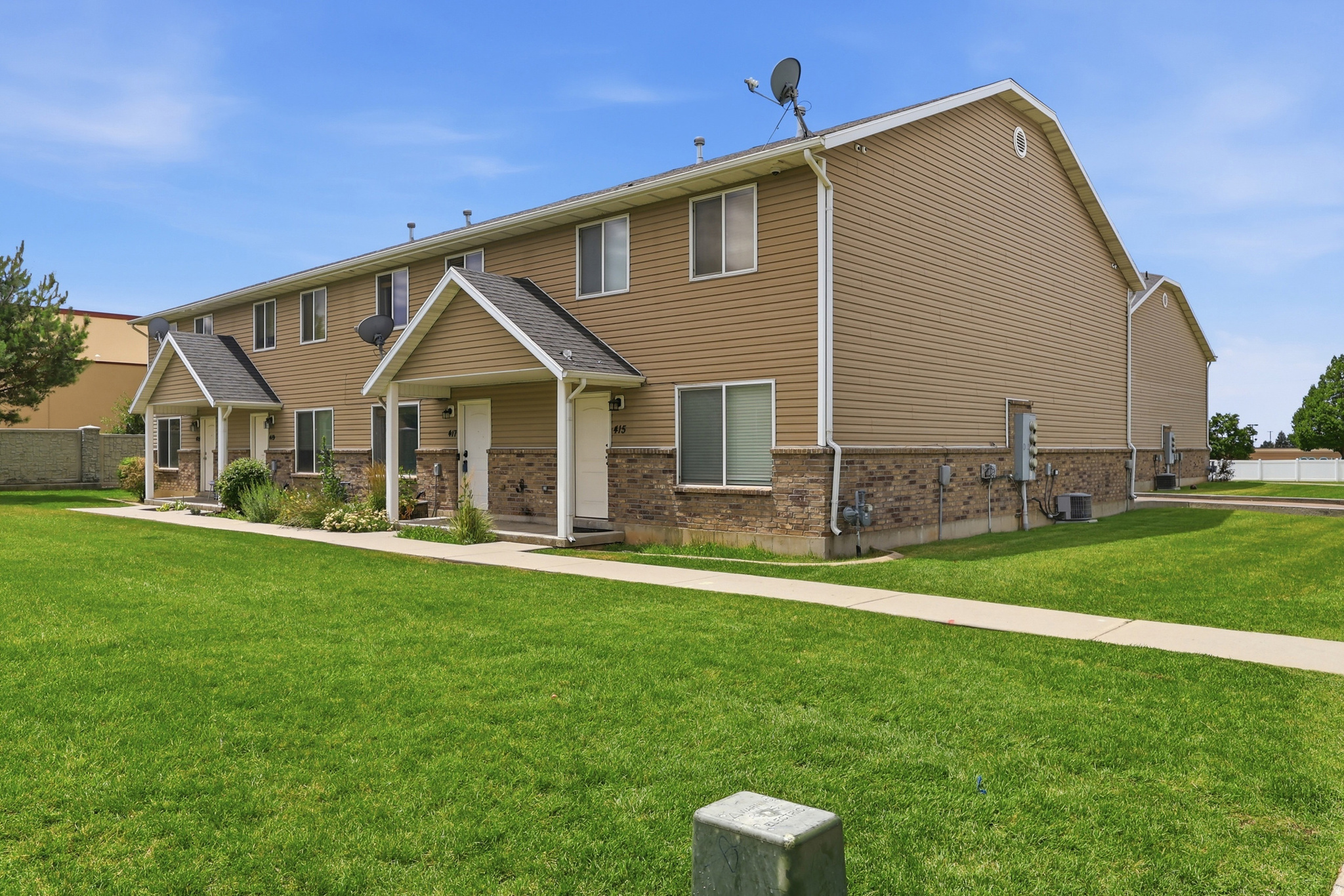 main property photo 13