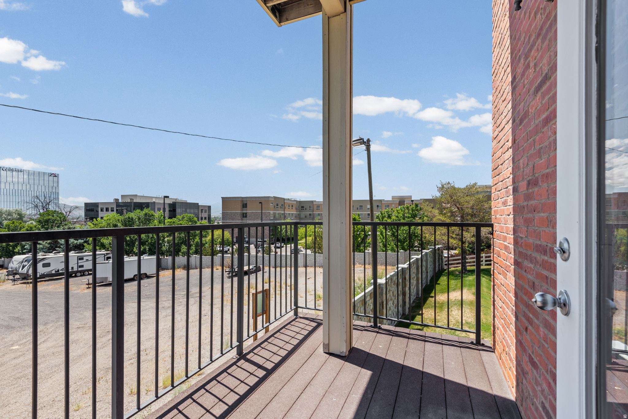 main property photo 17