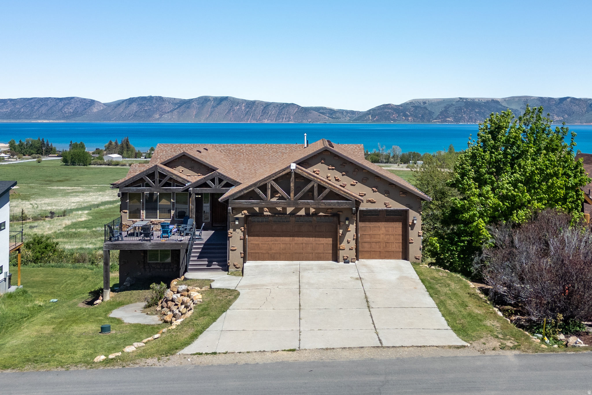 main property photo 0