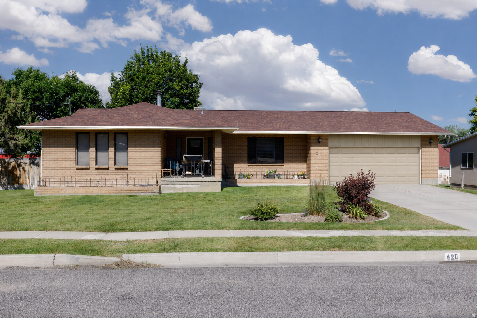main property photo 0