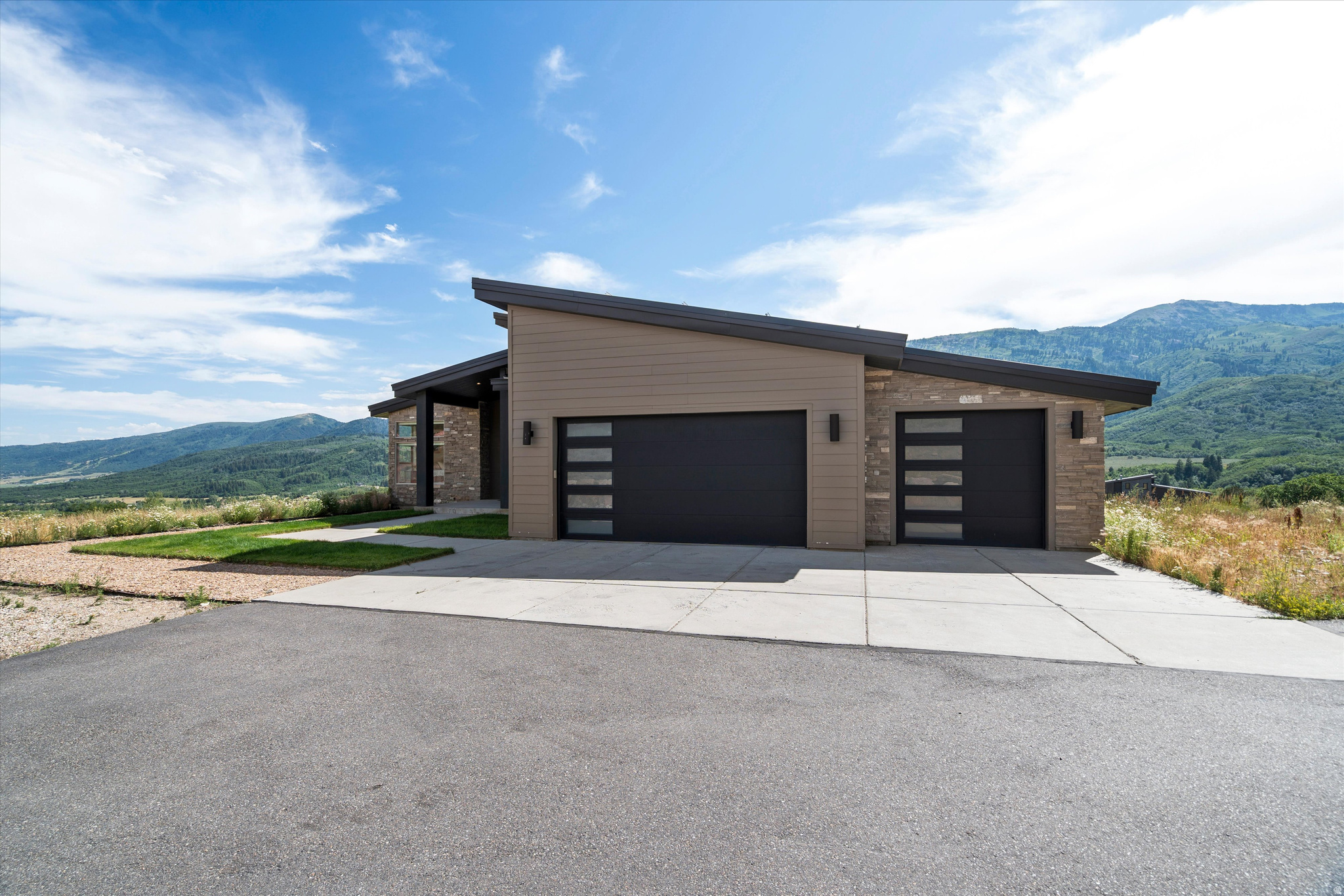 main property photo 67
