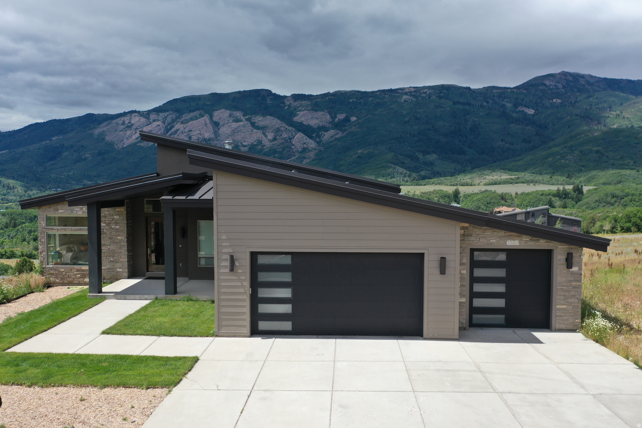main property photo 70
