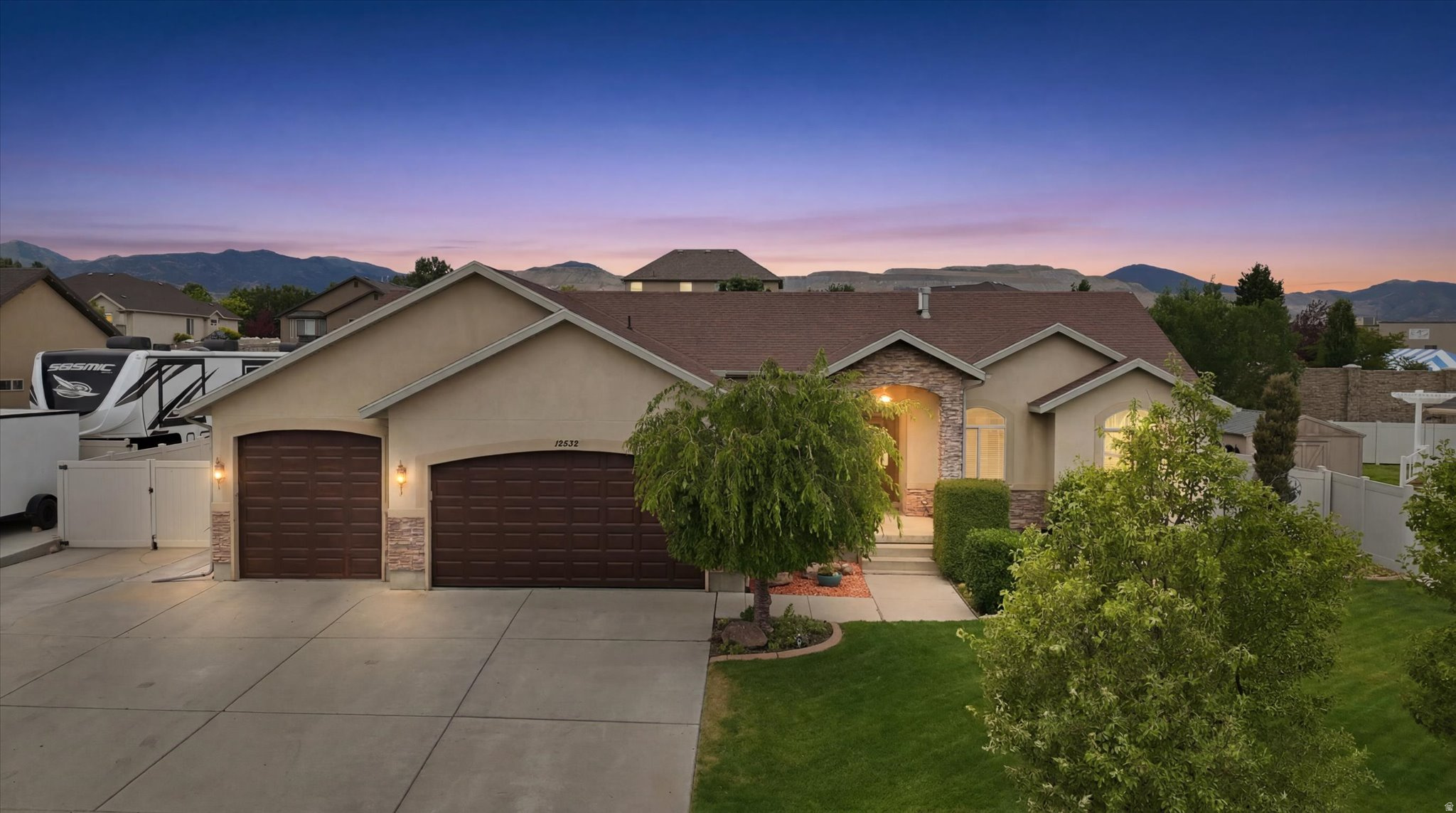 main property photo 0