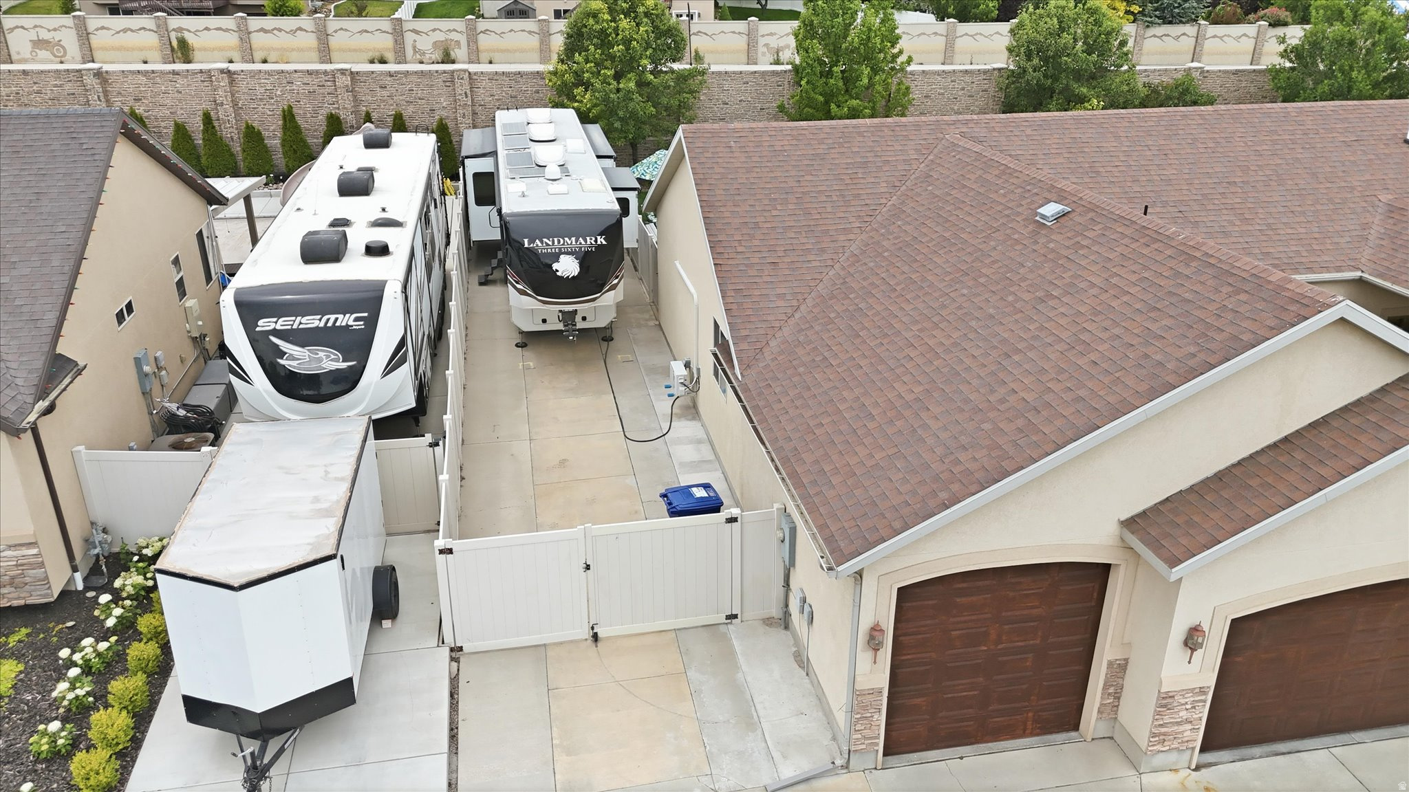 main property photo 73