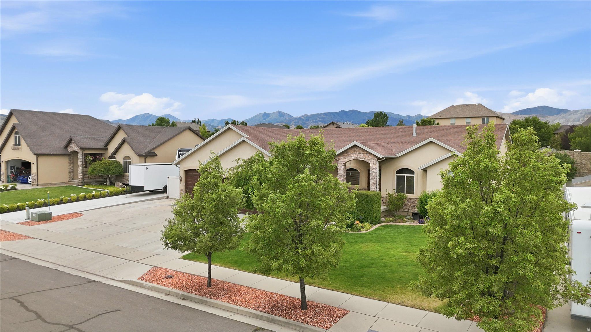 main property photo 77