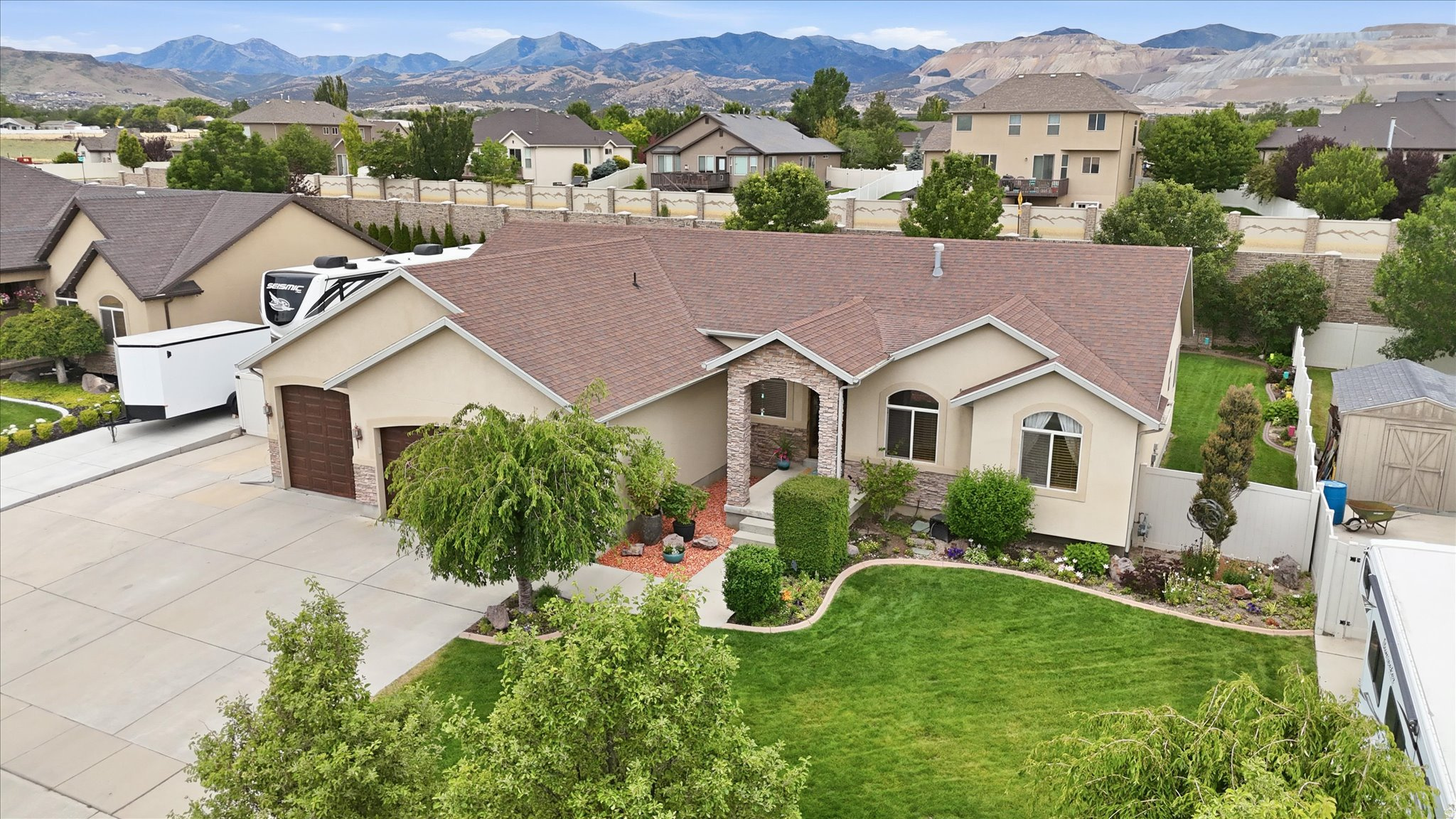 main property photo 78