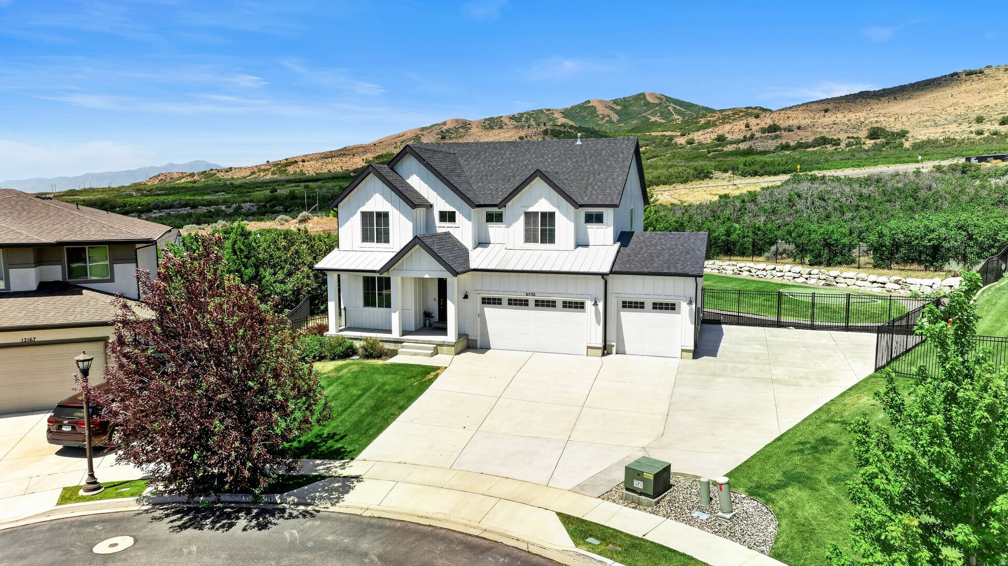 main property photo 0