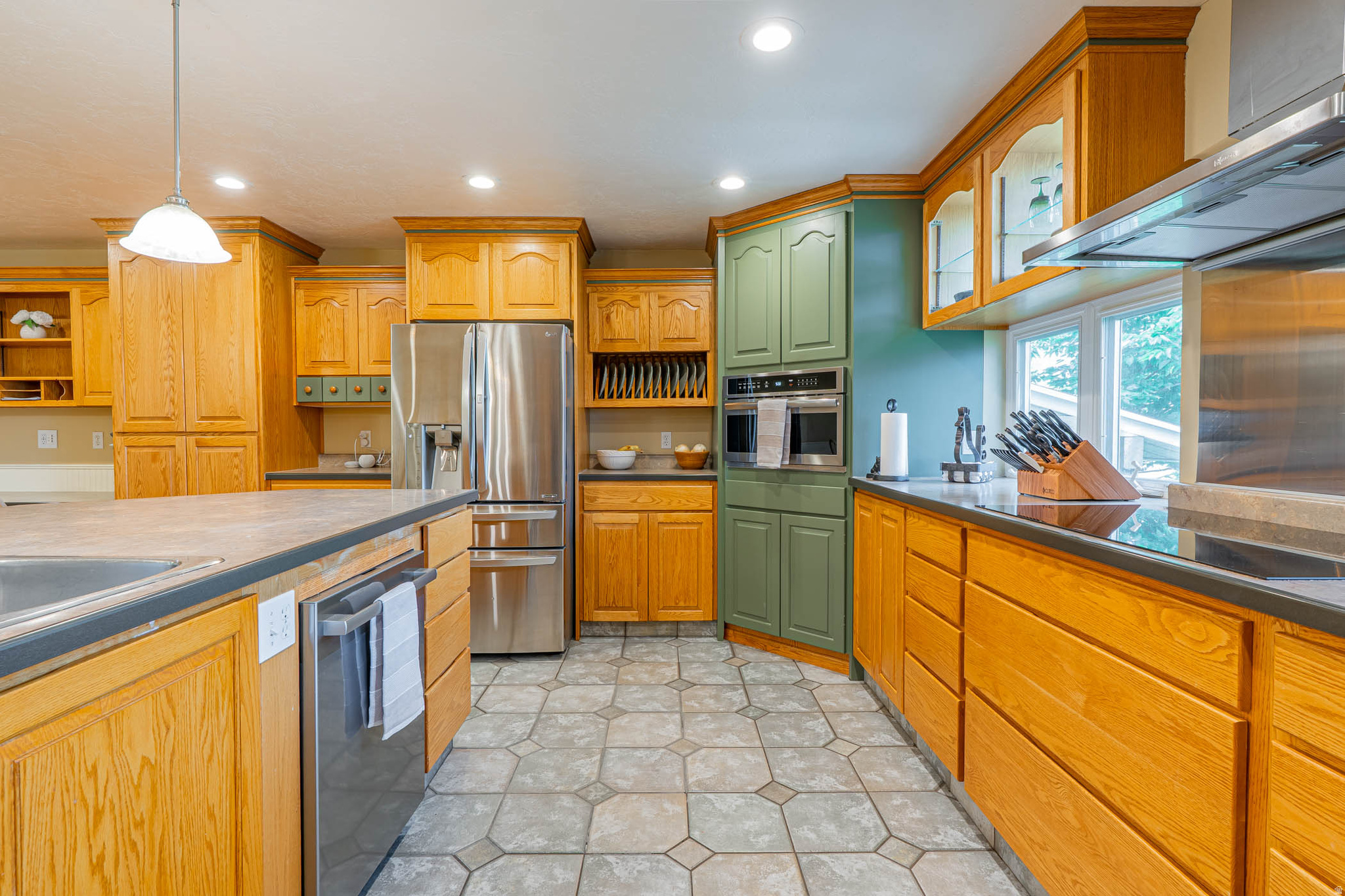 main property photo 12