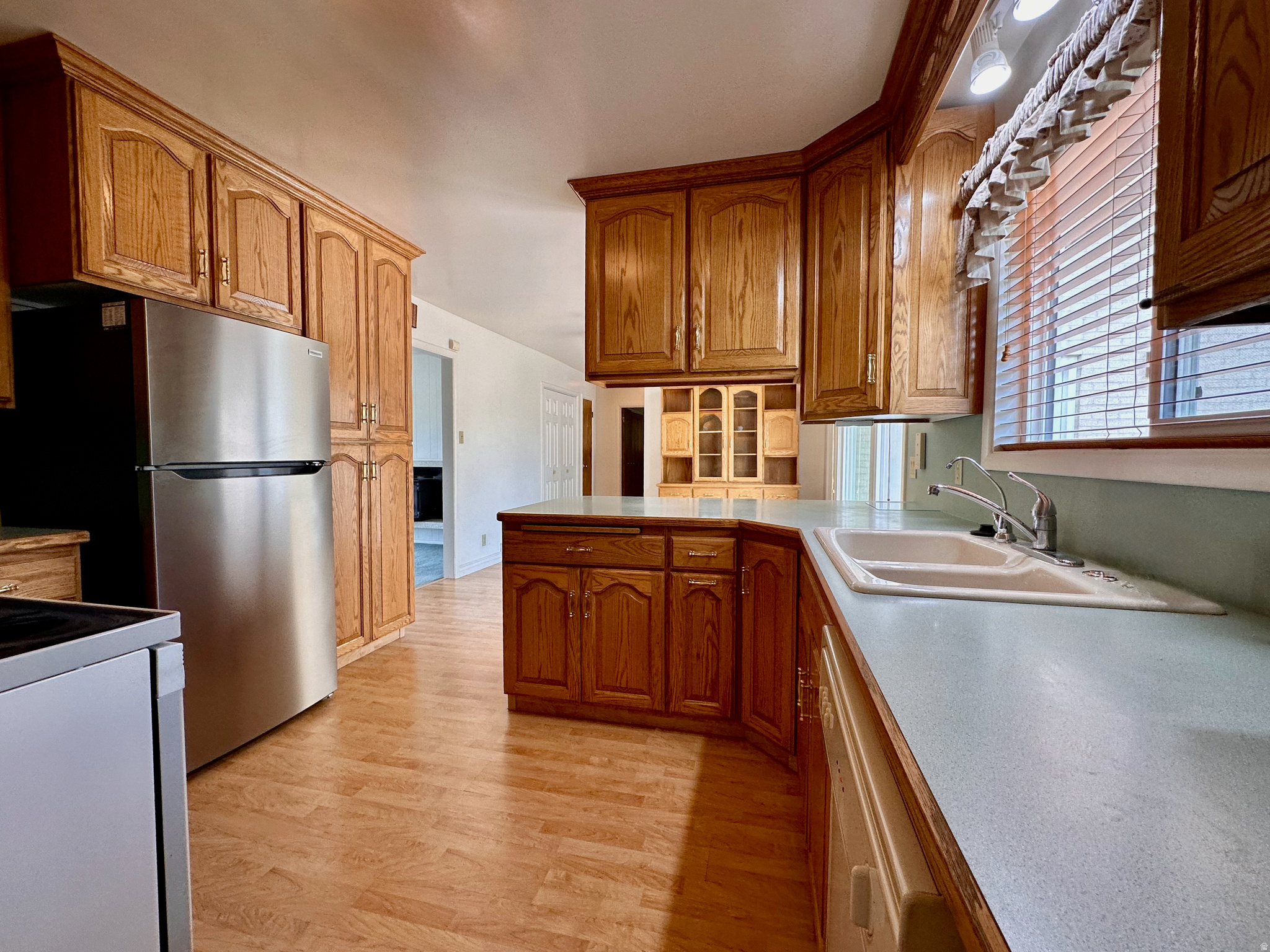 main property photo 18
