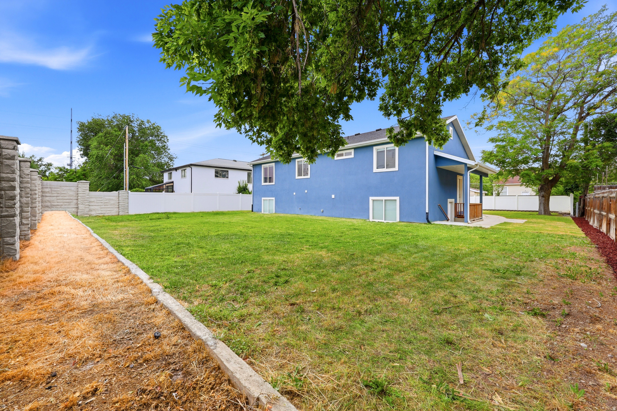 main property photo 35