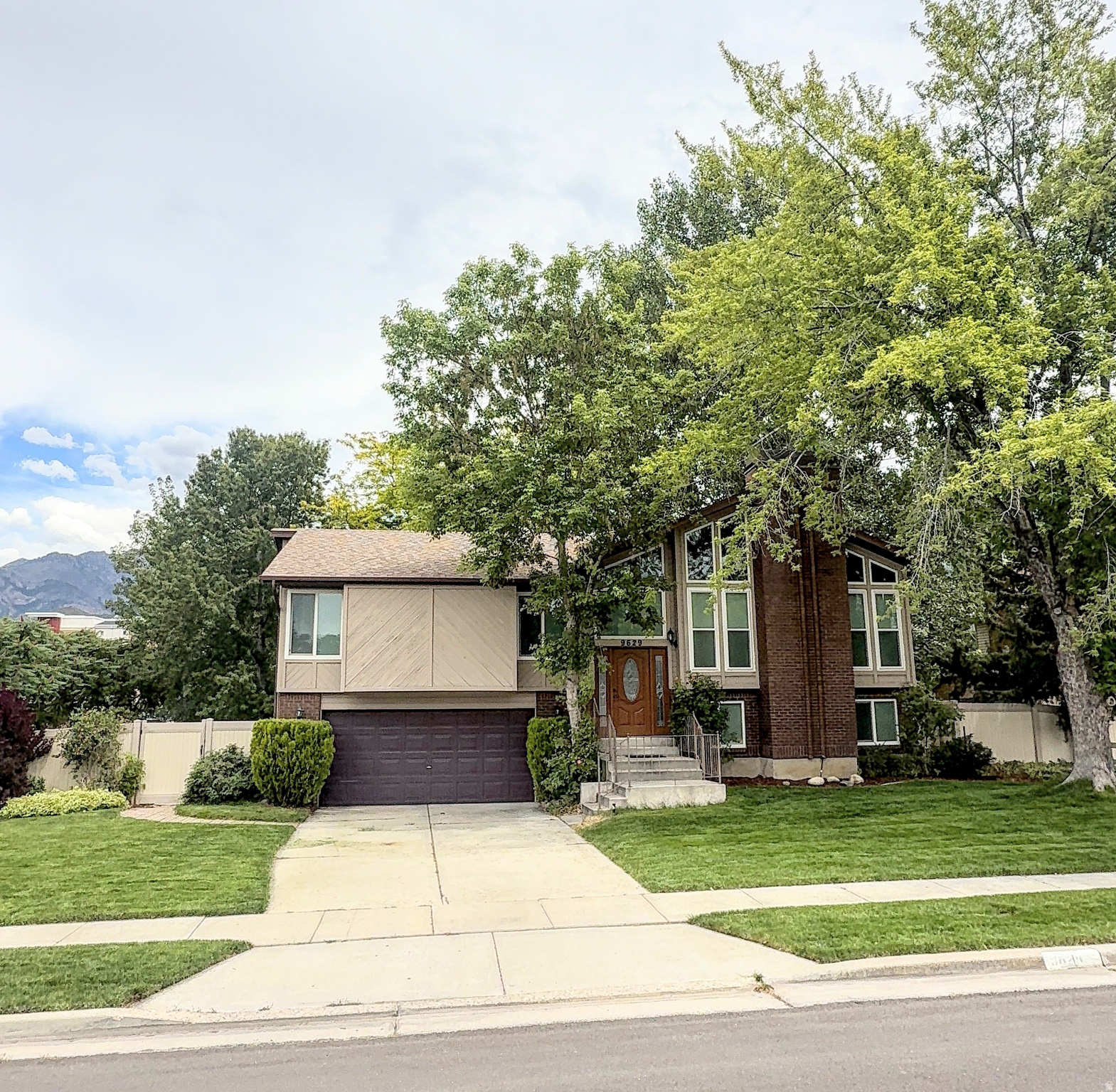 main property photo 0