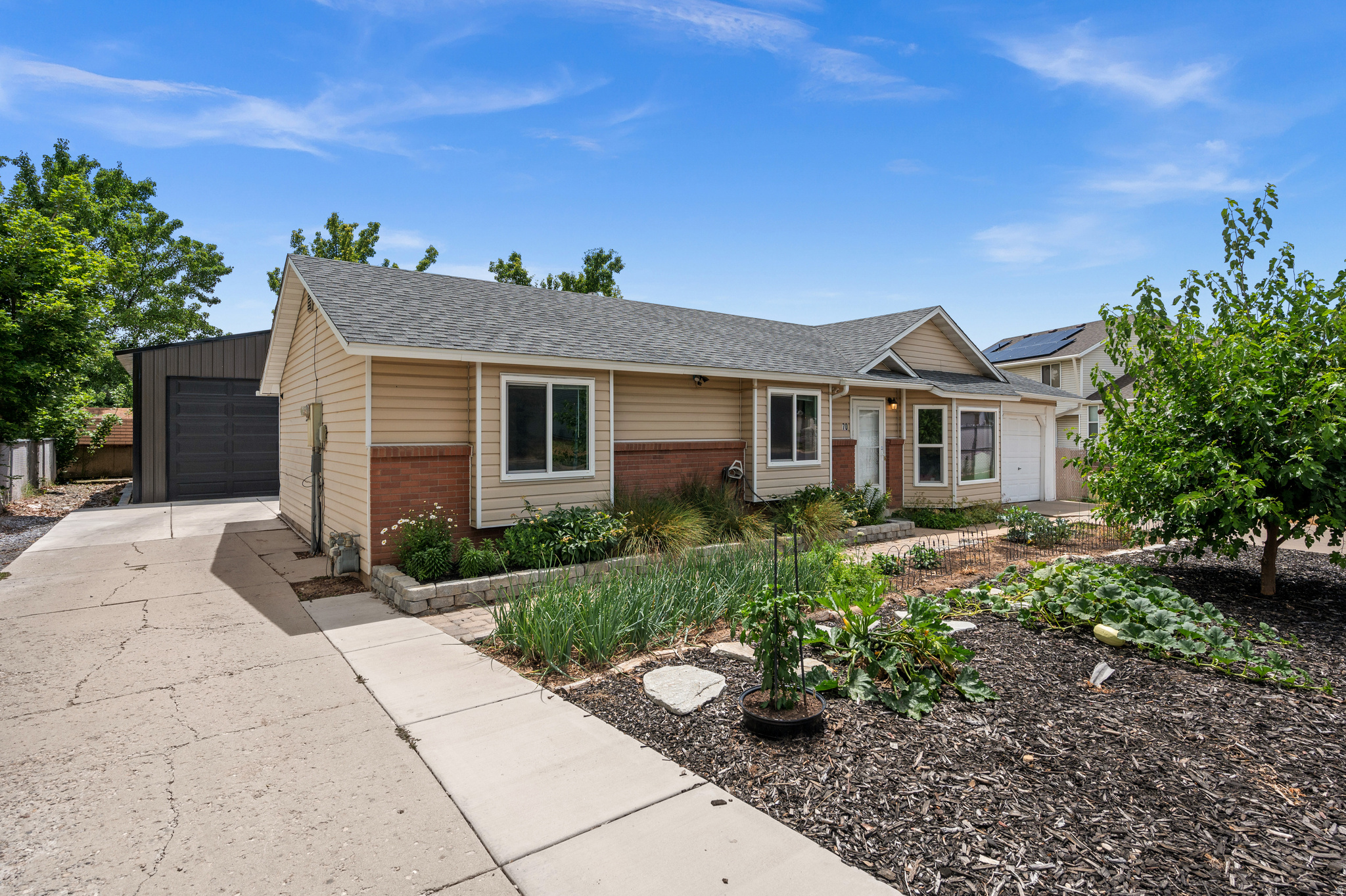main property photo 0