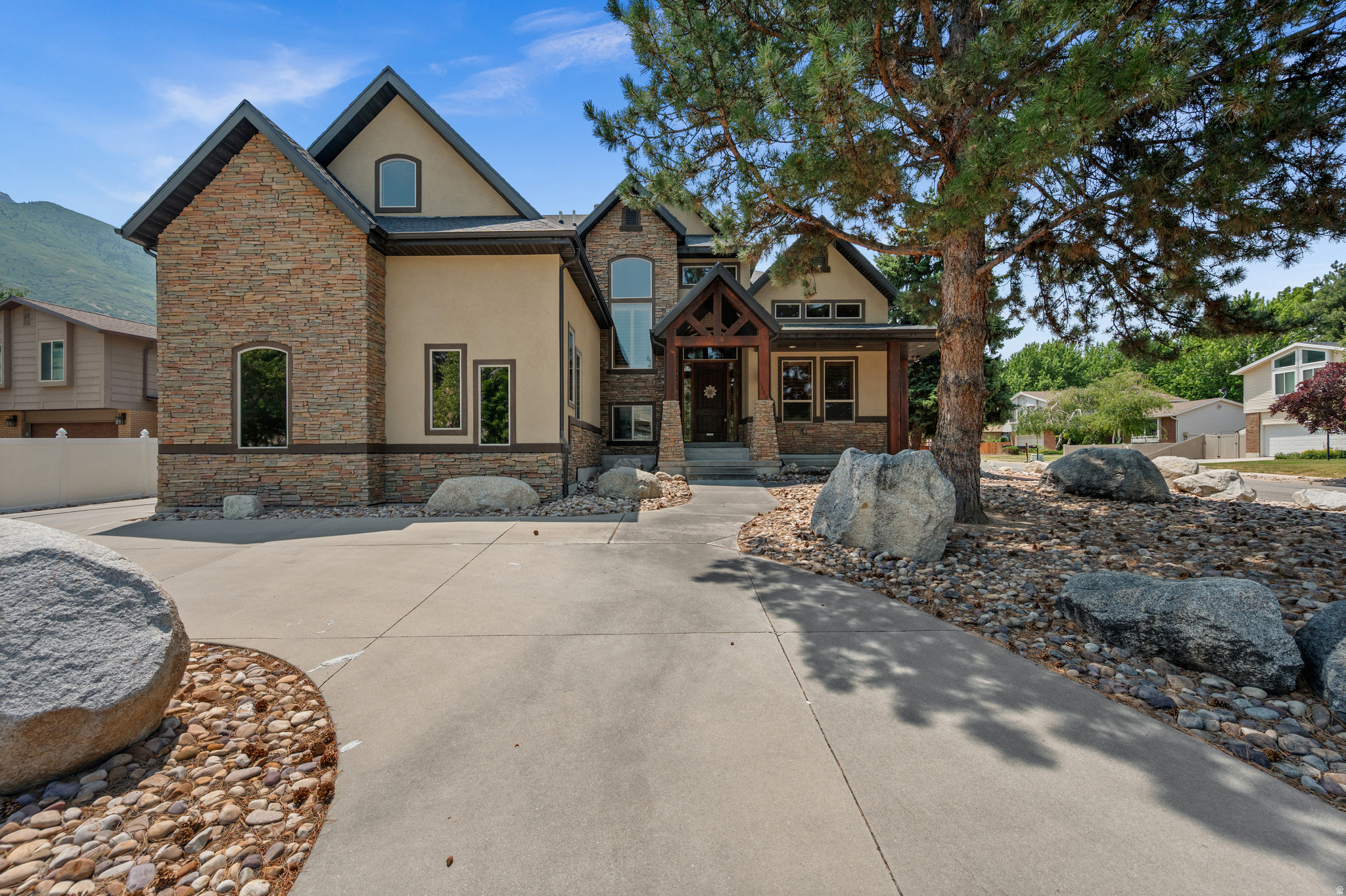 main property photo 0