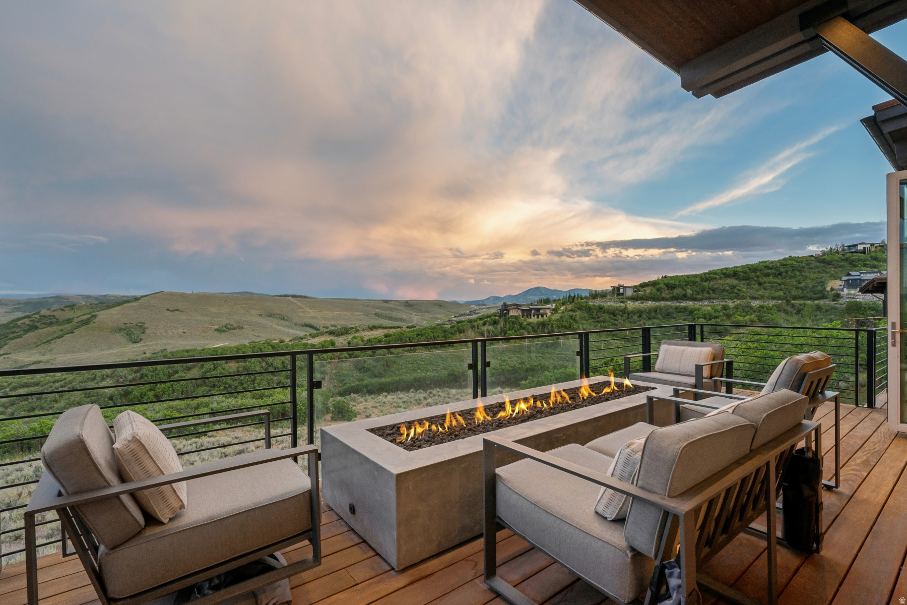 main property photo 70