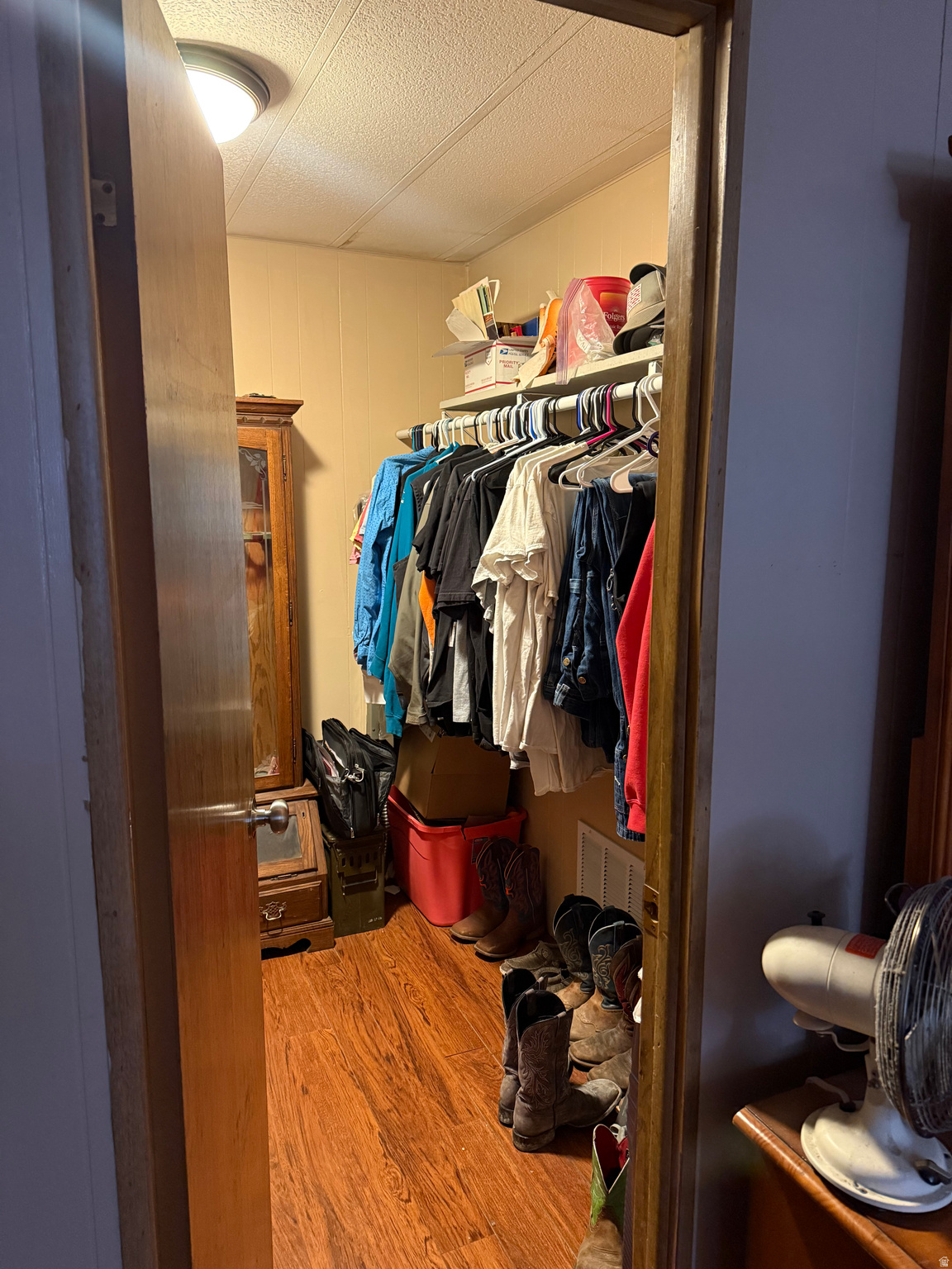 main property photo 12