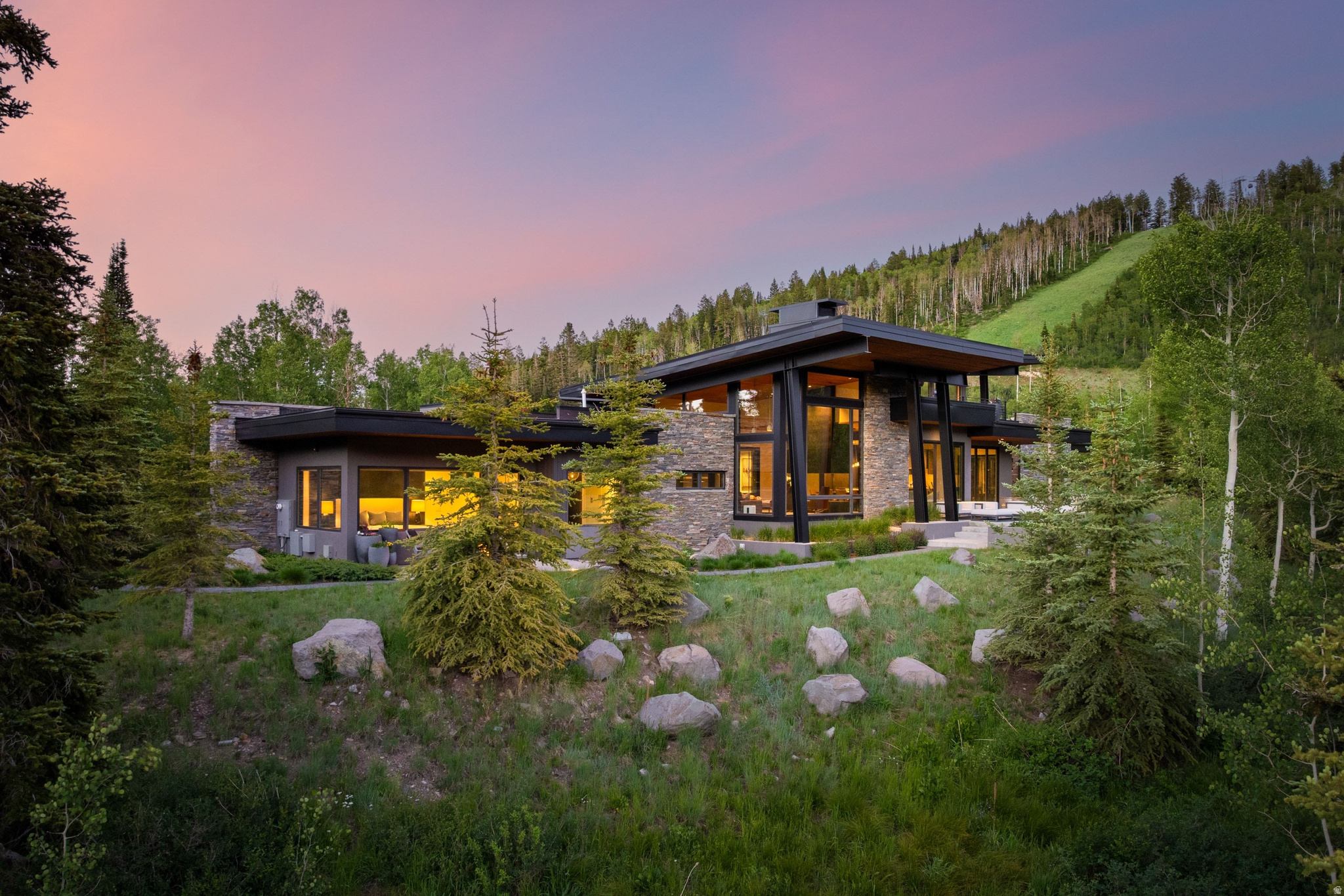 main property photo 0