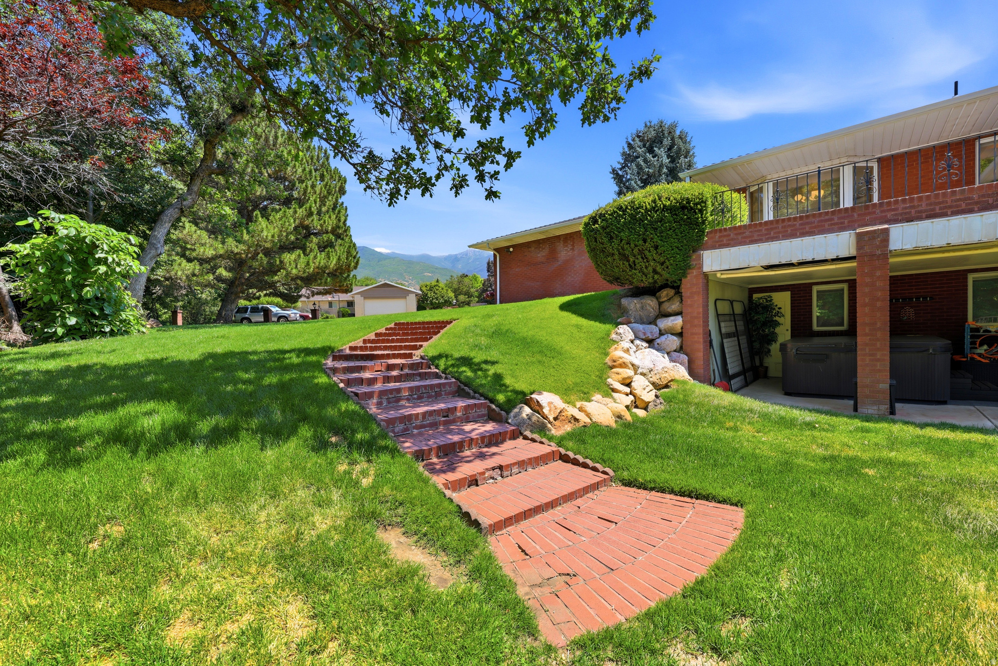 main property photo 50