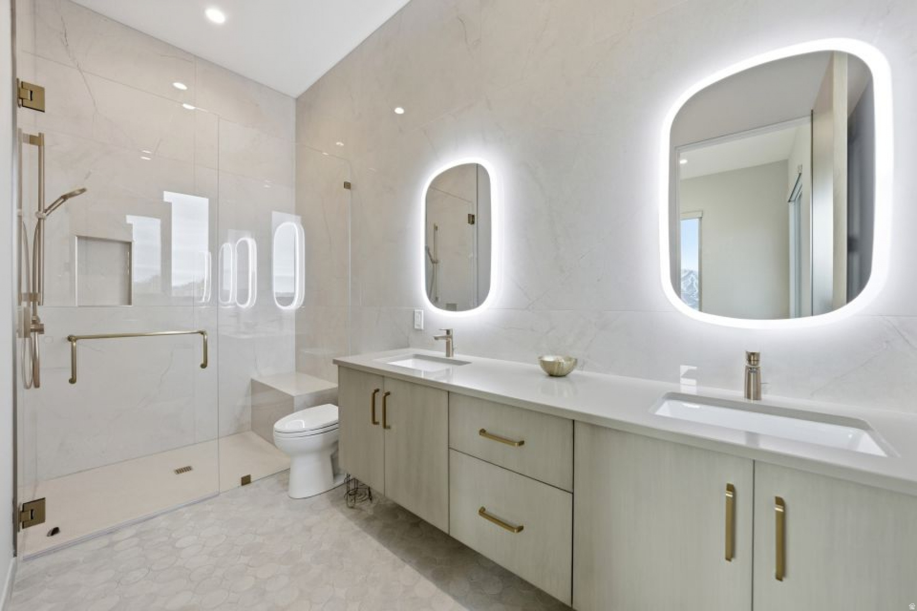 main property photo 65