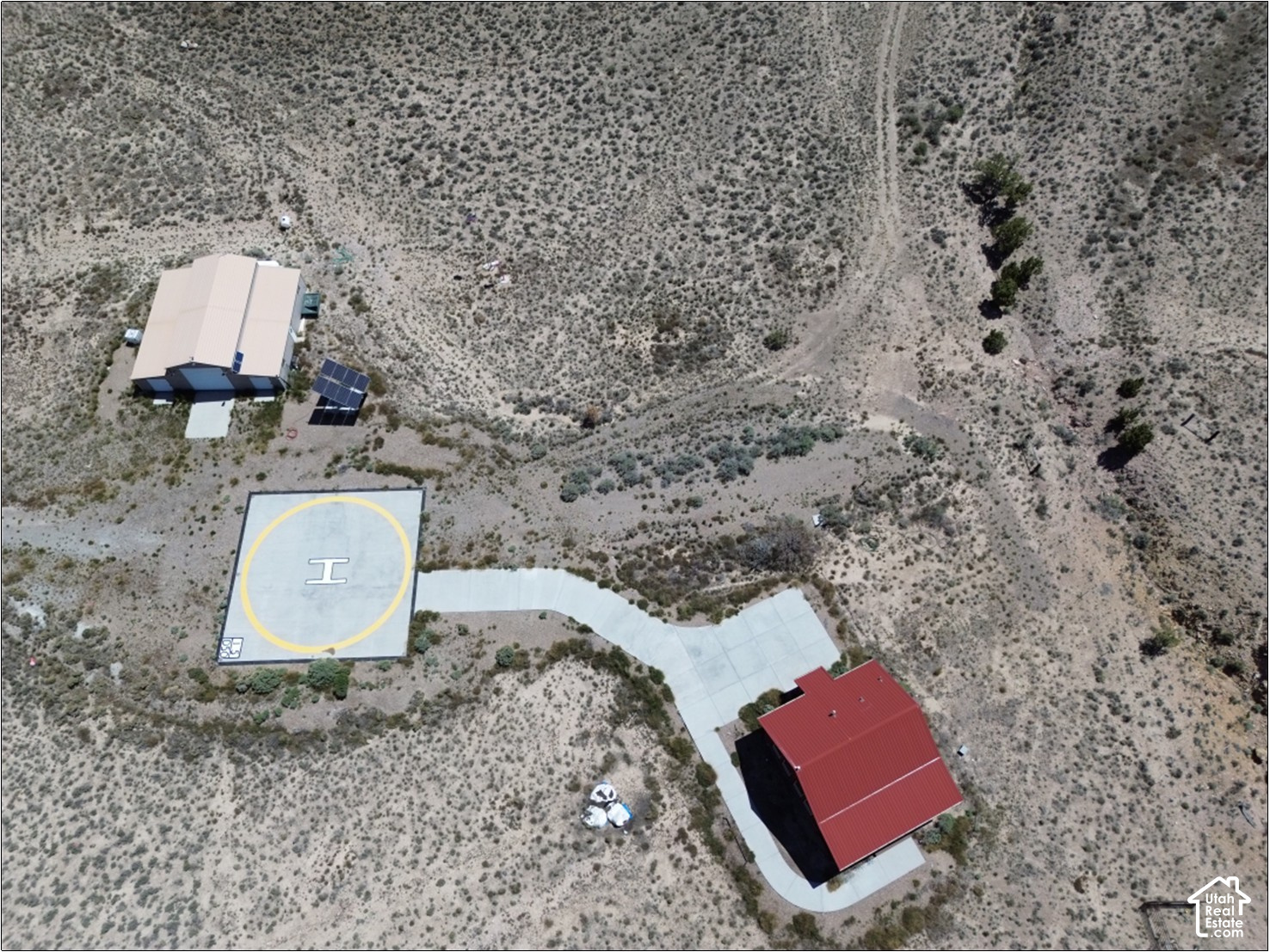 main property photo 4