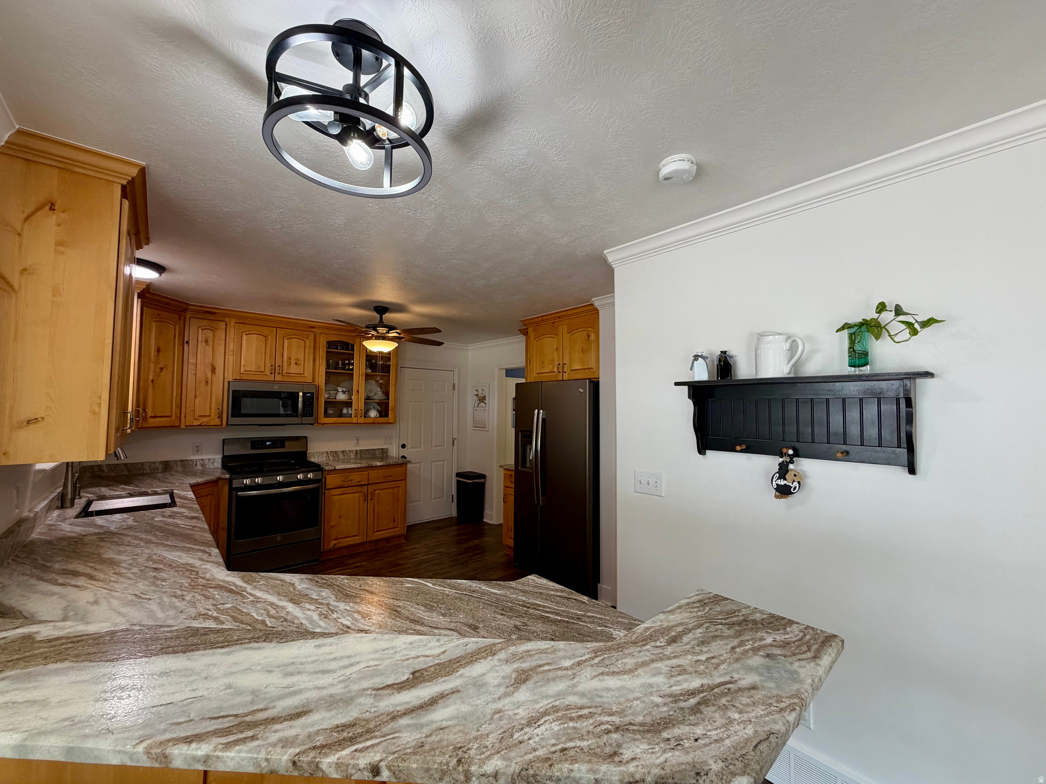 main property photo 19