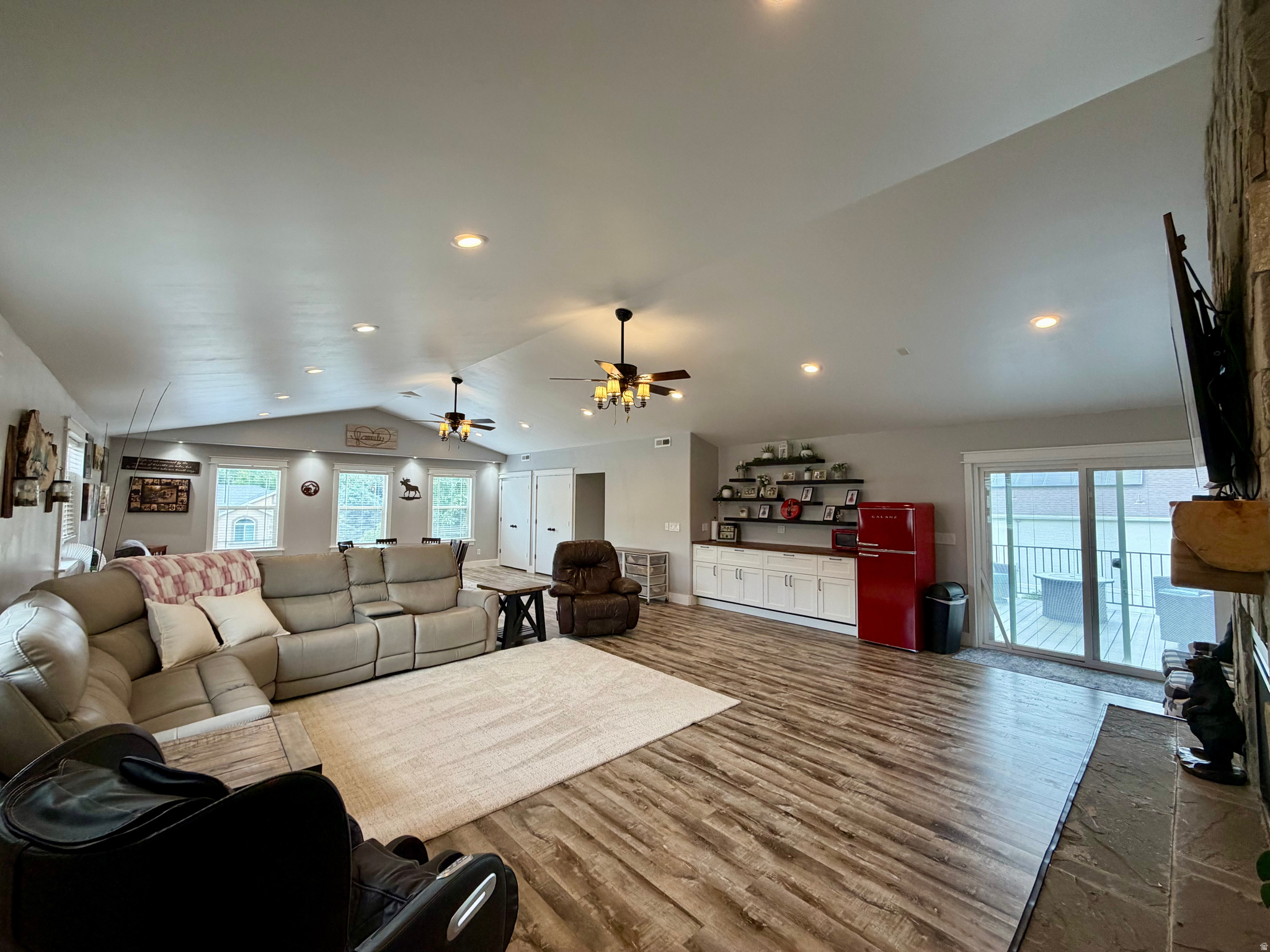 main property photo 57