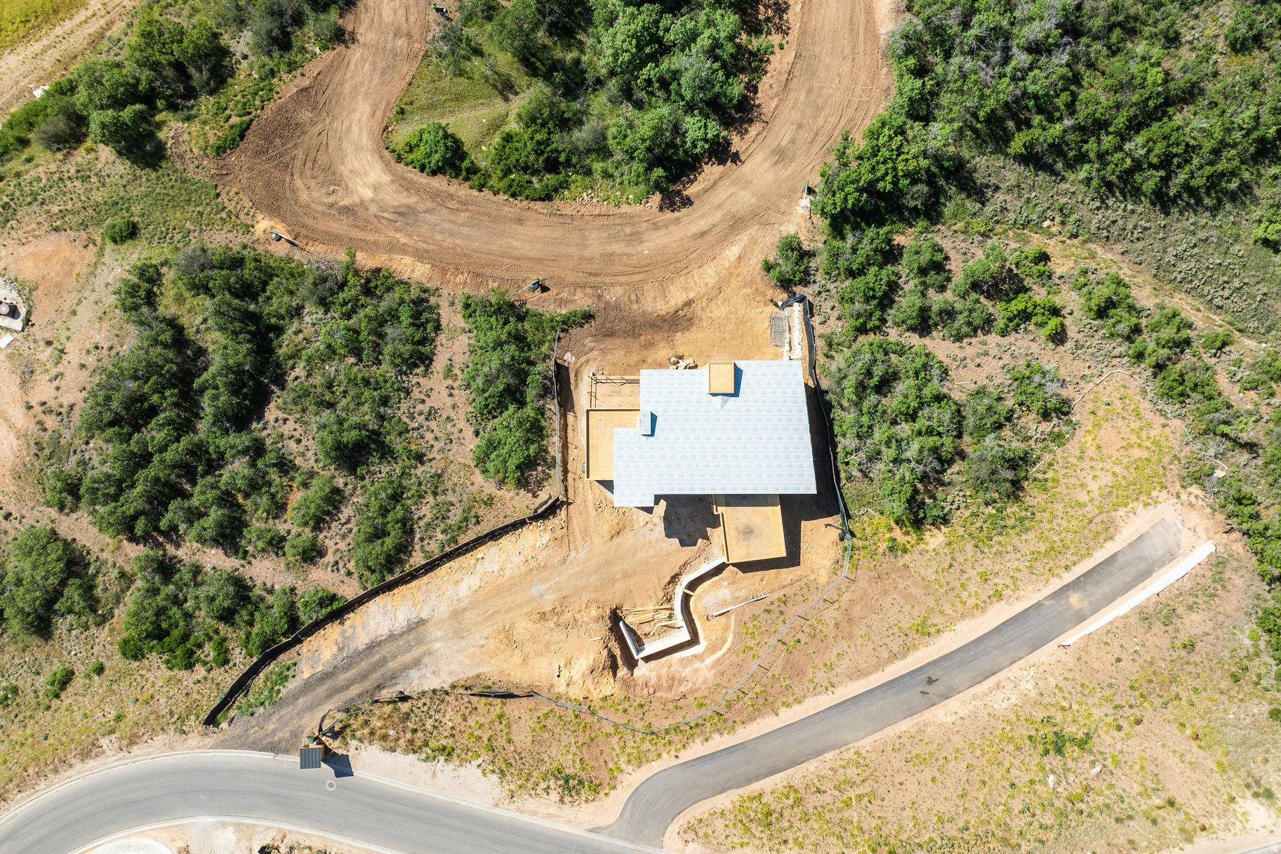 main property photo 45