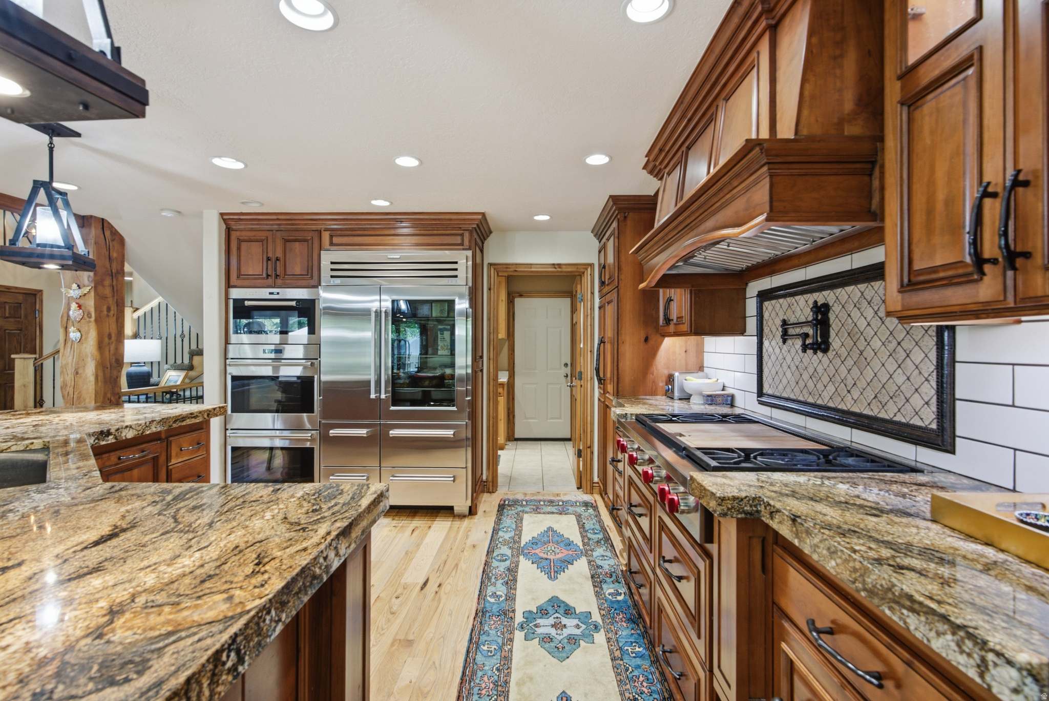 main property photo 6