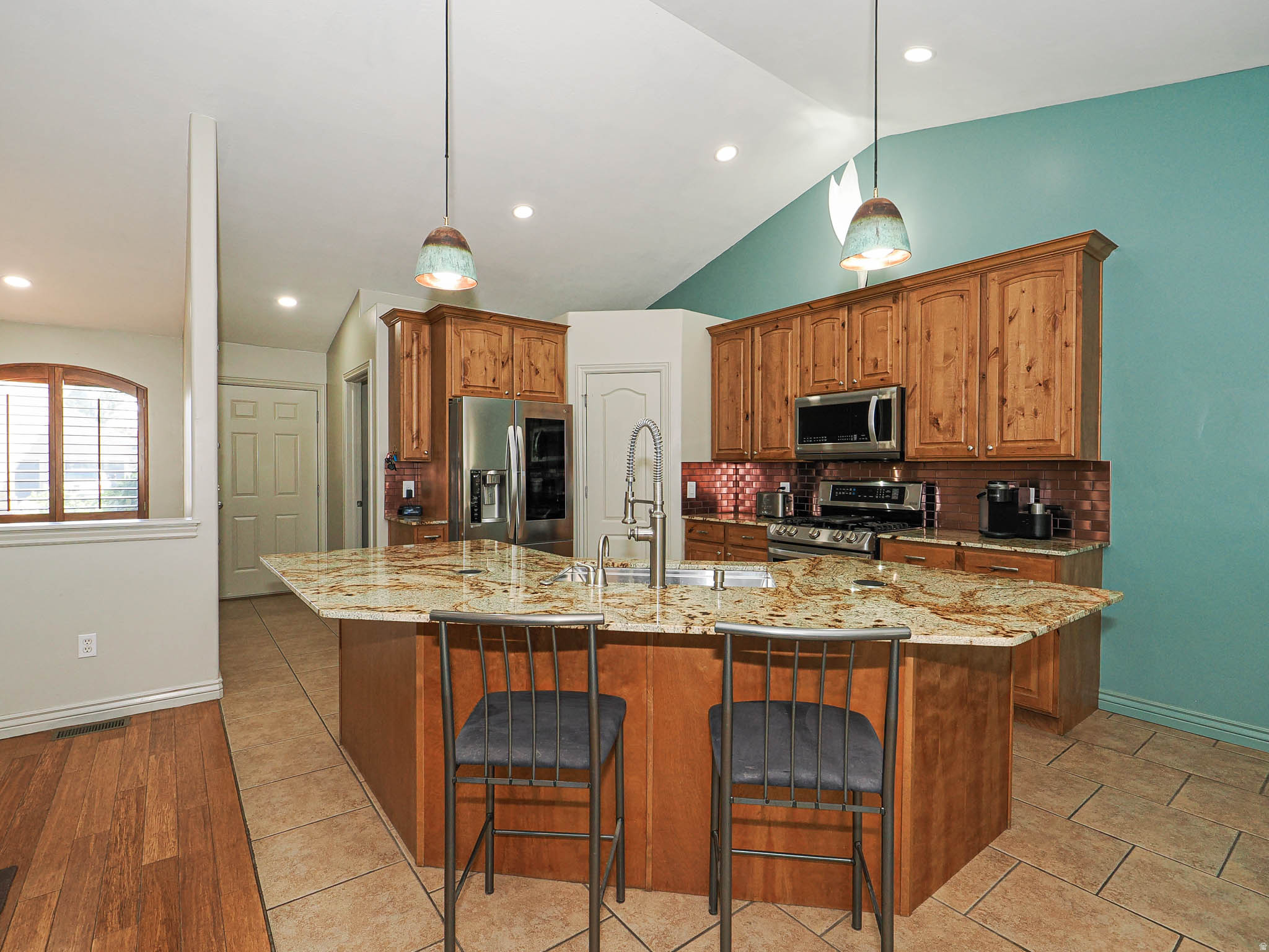 main property photo 18