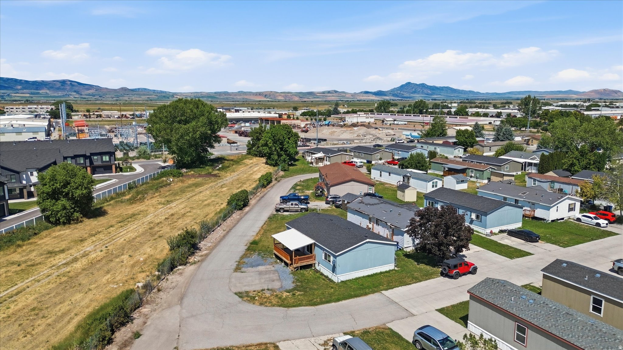 main property photo 30