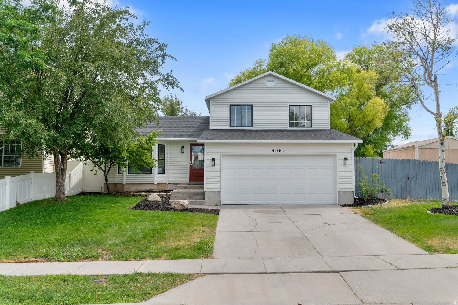 main property photo 0