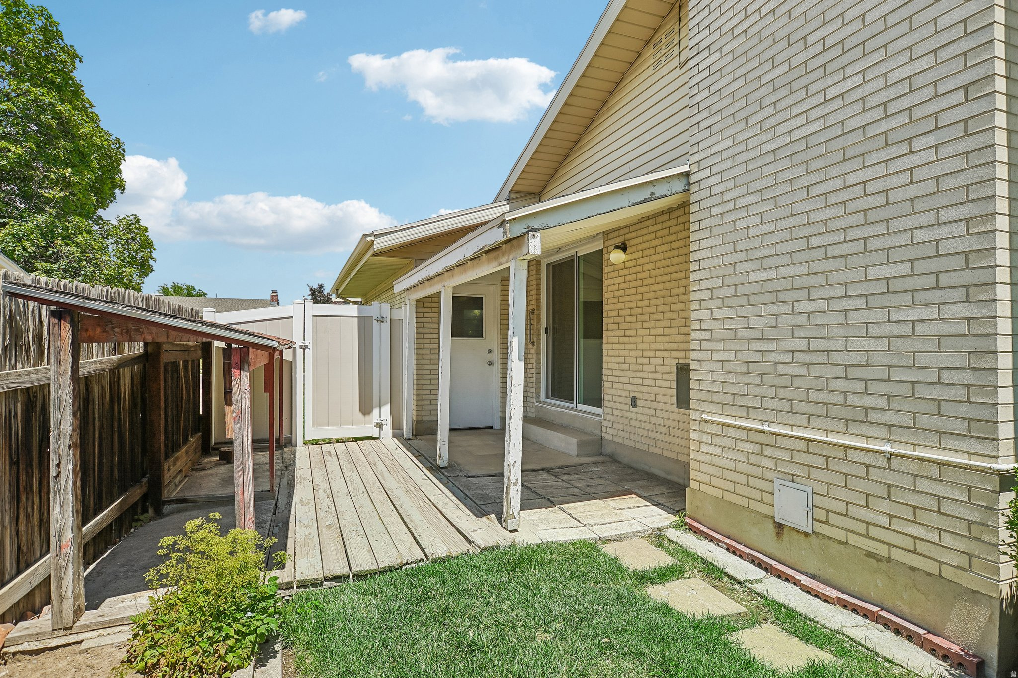 main property photo 45