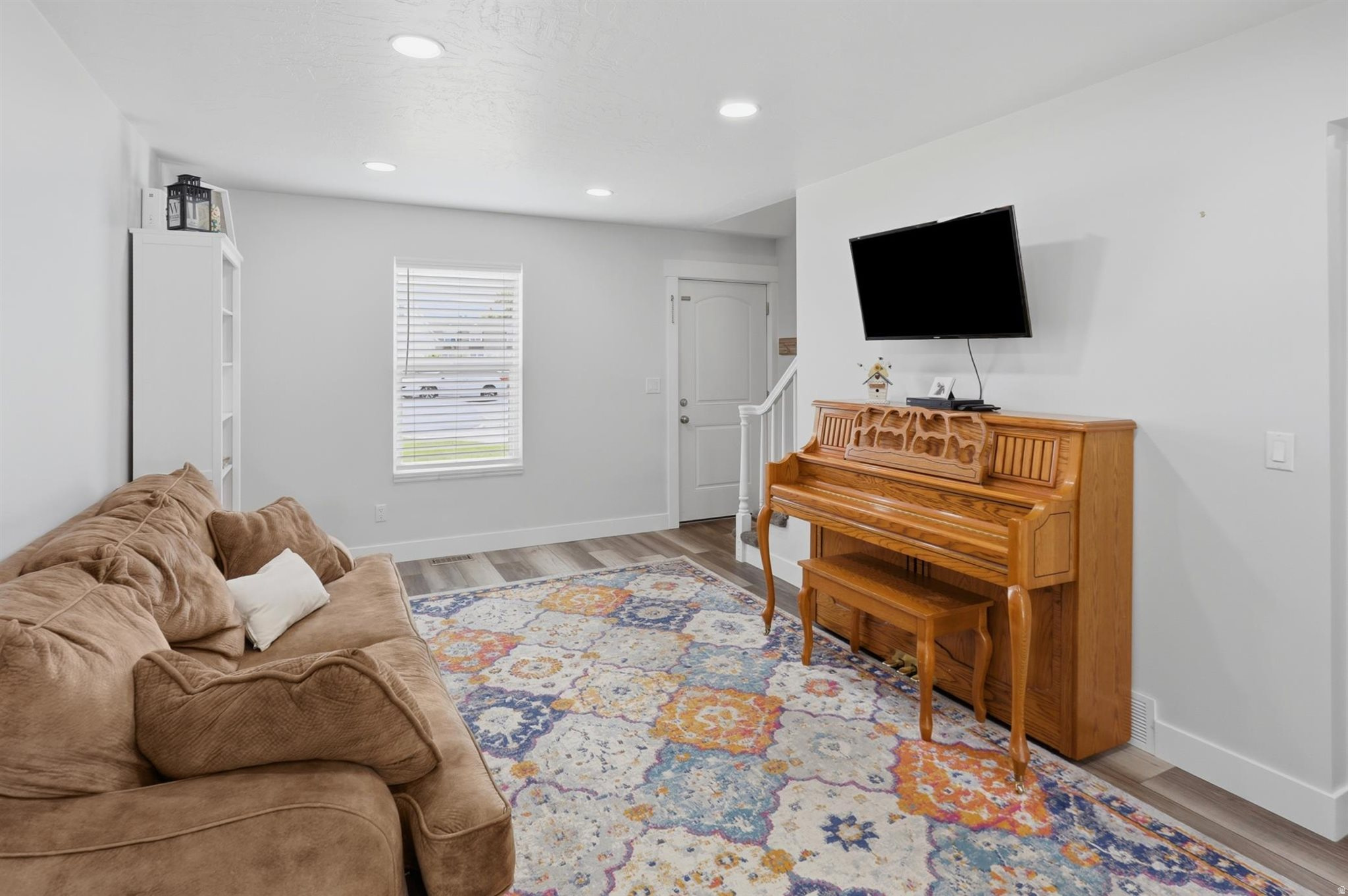 main property photo 26