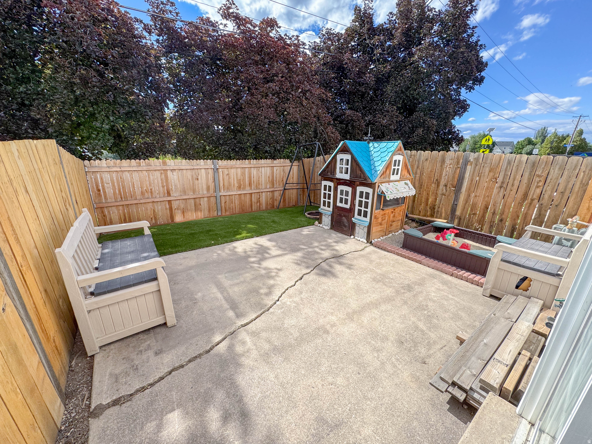 main property photo 20
