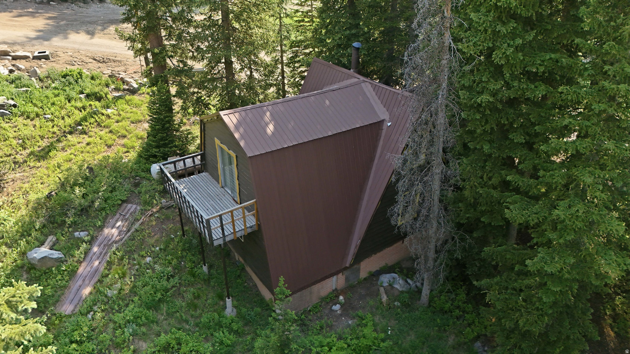 main property photo 47